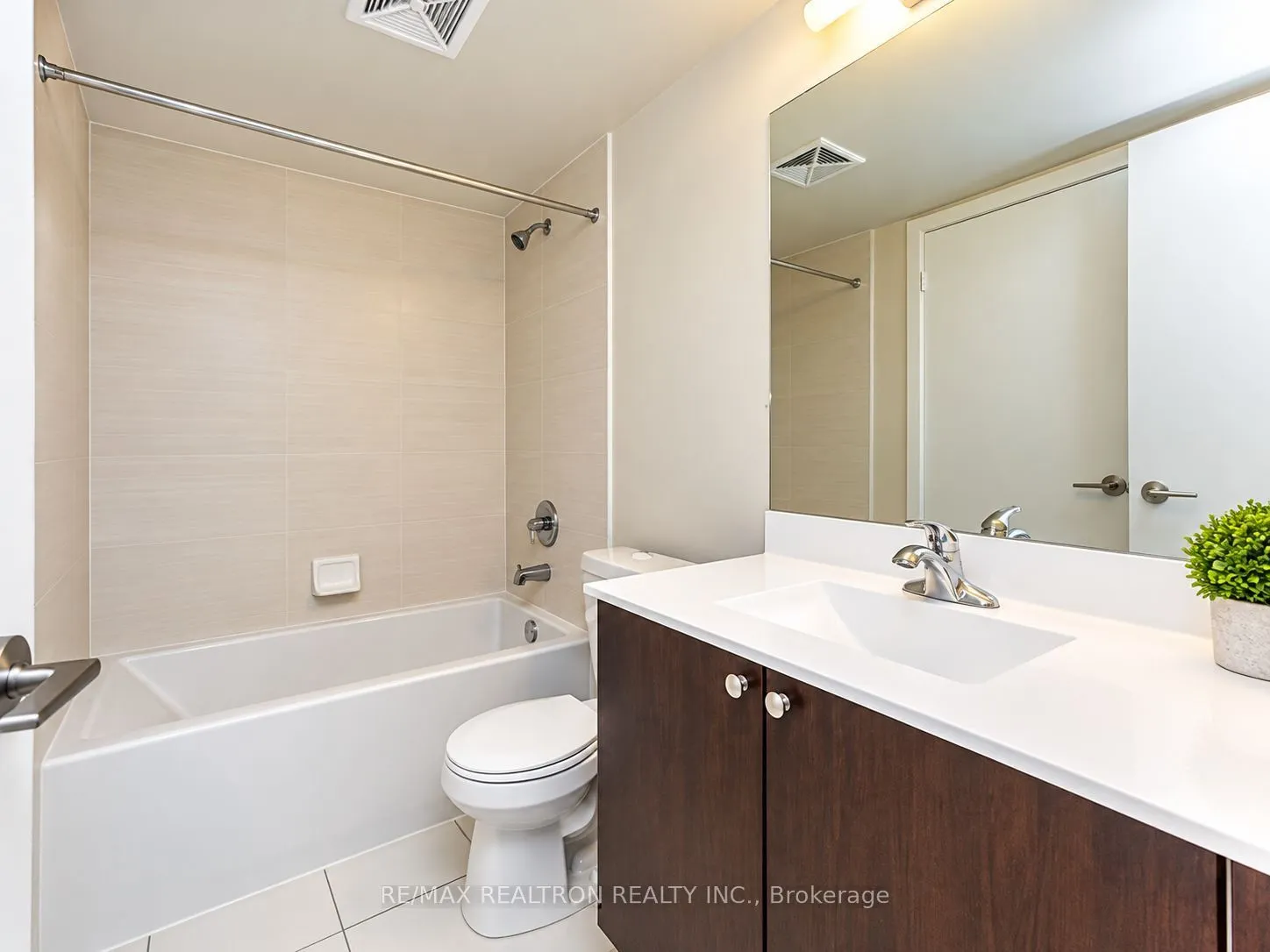 181 Village Green Square #2013