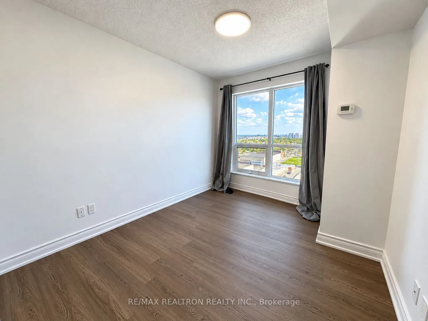 181 Village Green Square #2013