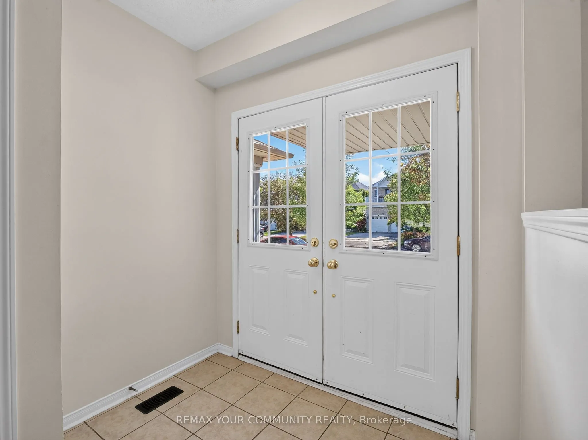 265 Sprucewood Crescent