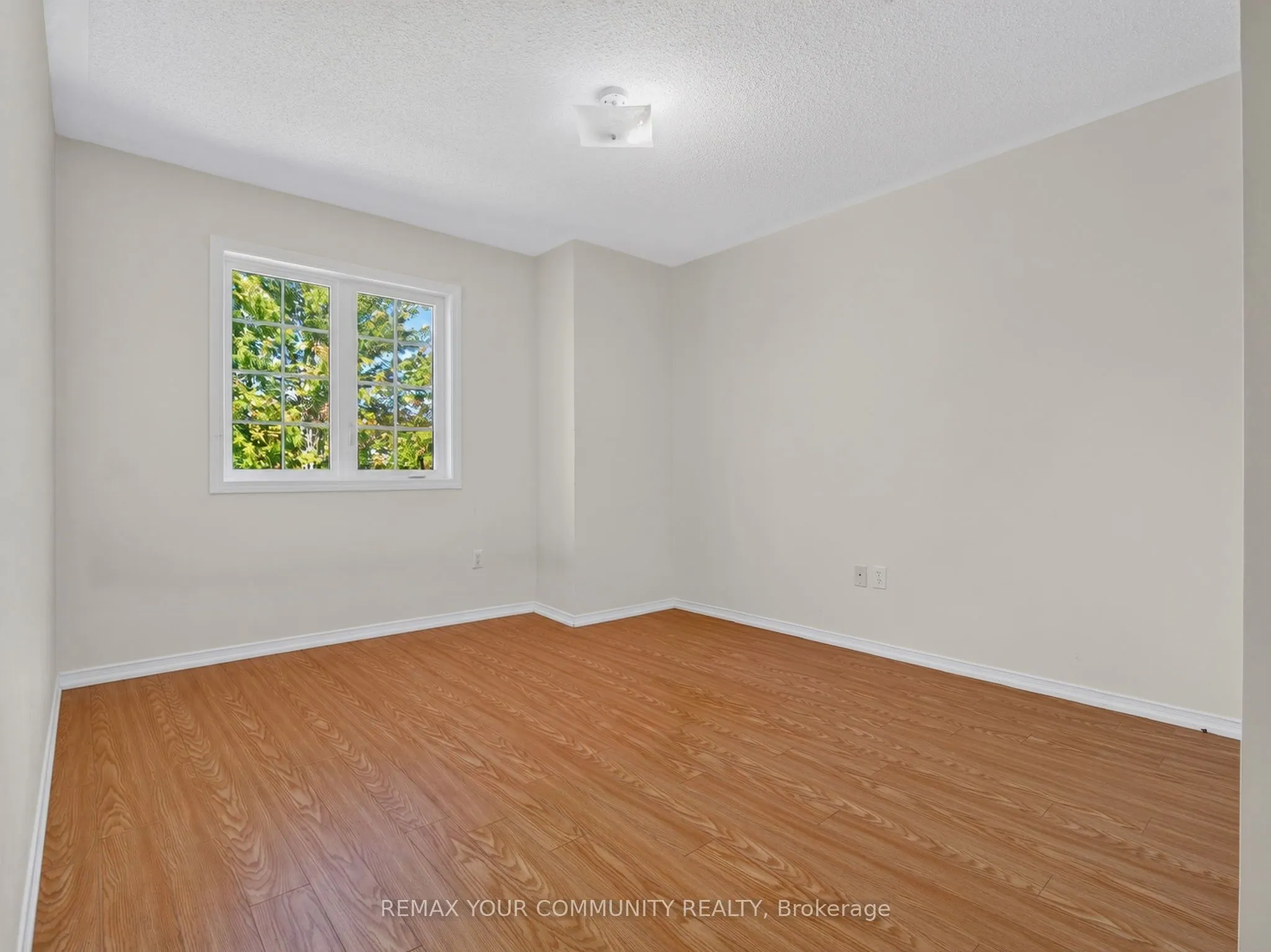 265 Sprucewood Crescent