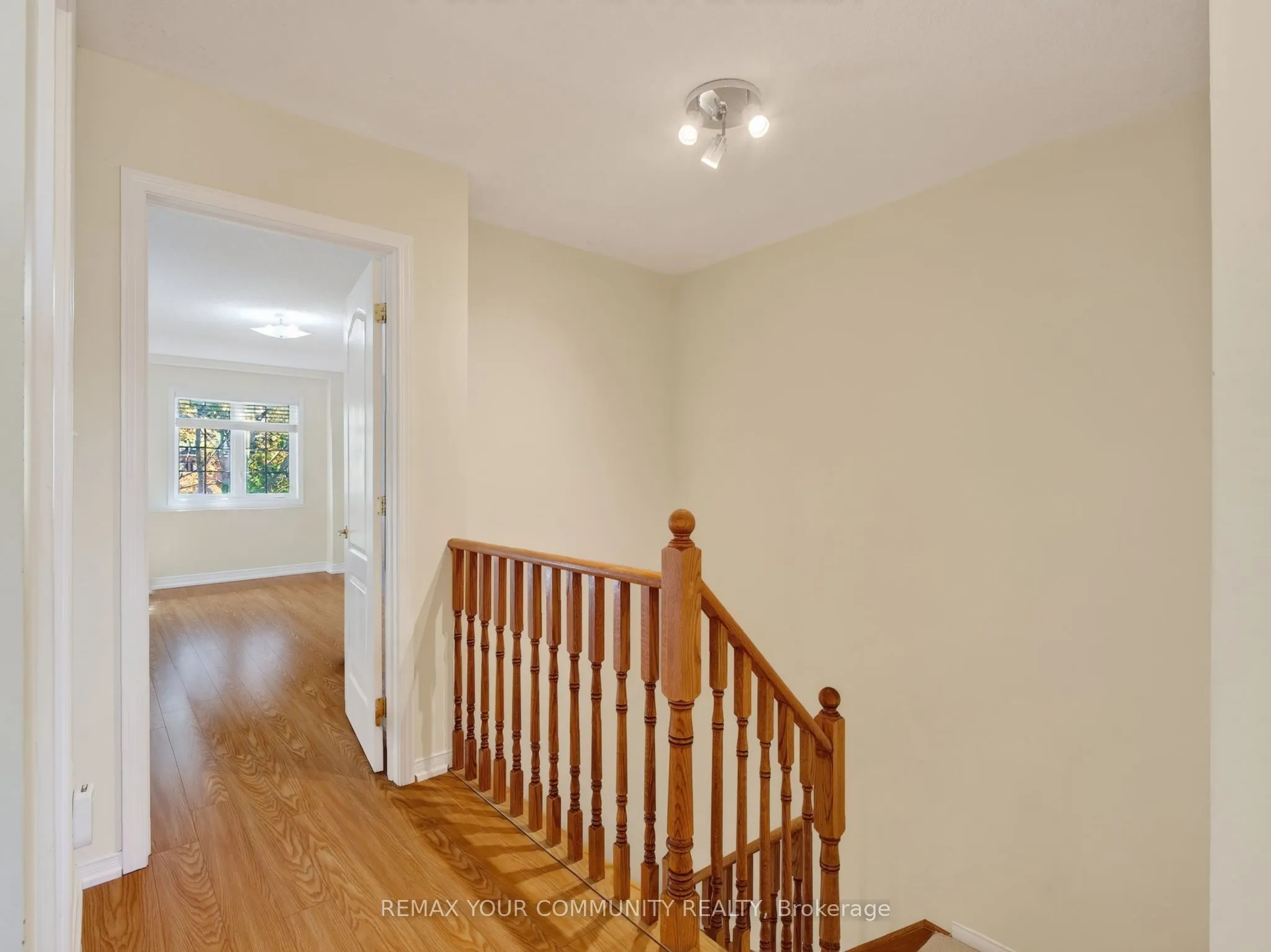 265 Sprucewood Crescent
