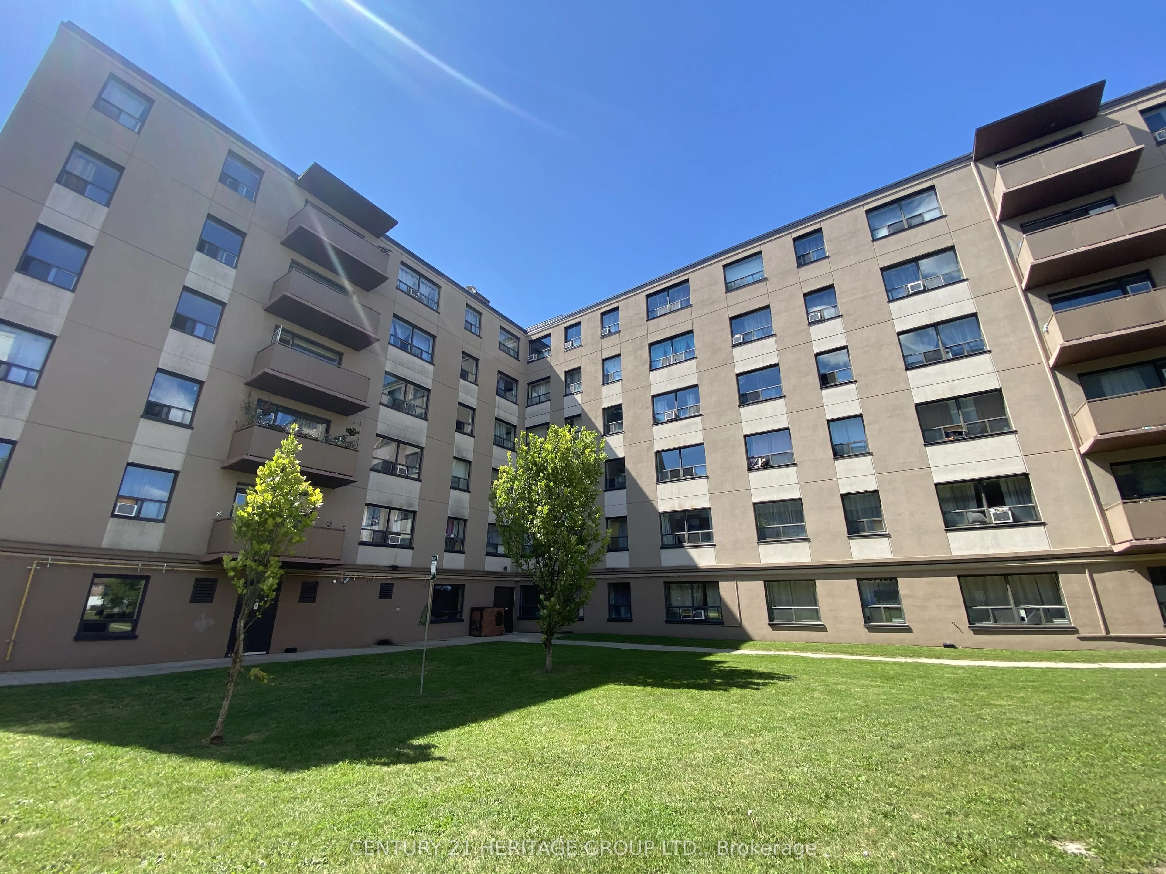 3101 Eglinton Avenue E #211