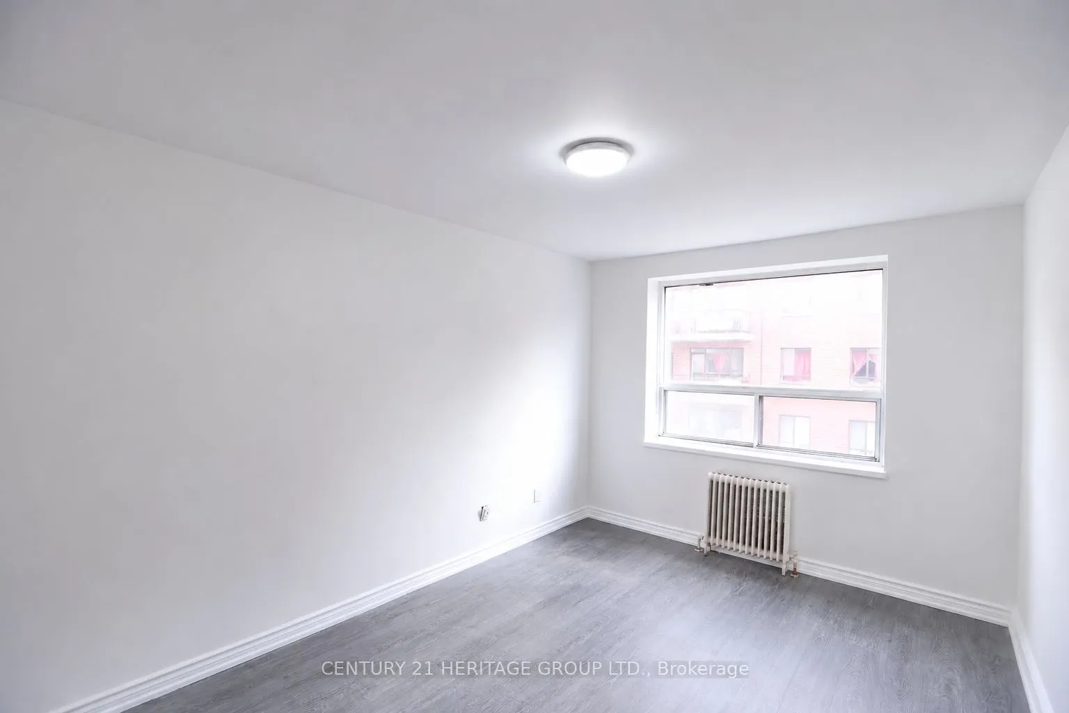 3101 Eglinton Avenue E #211