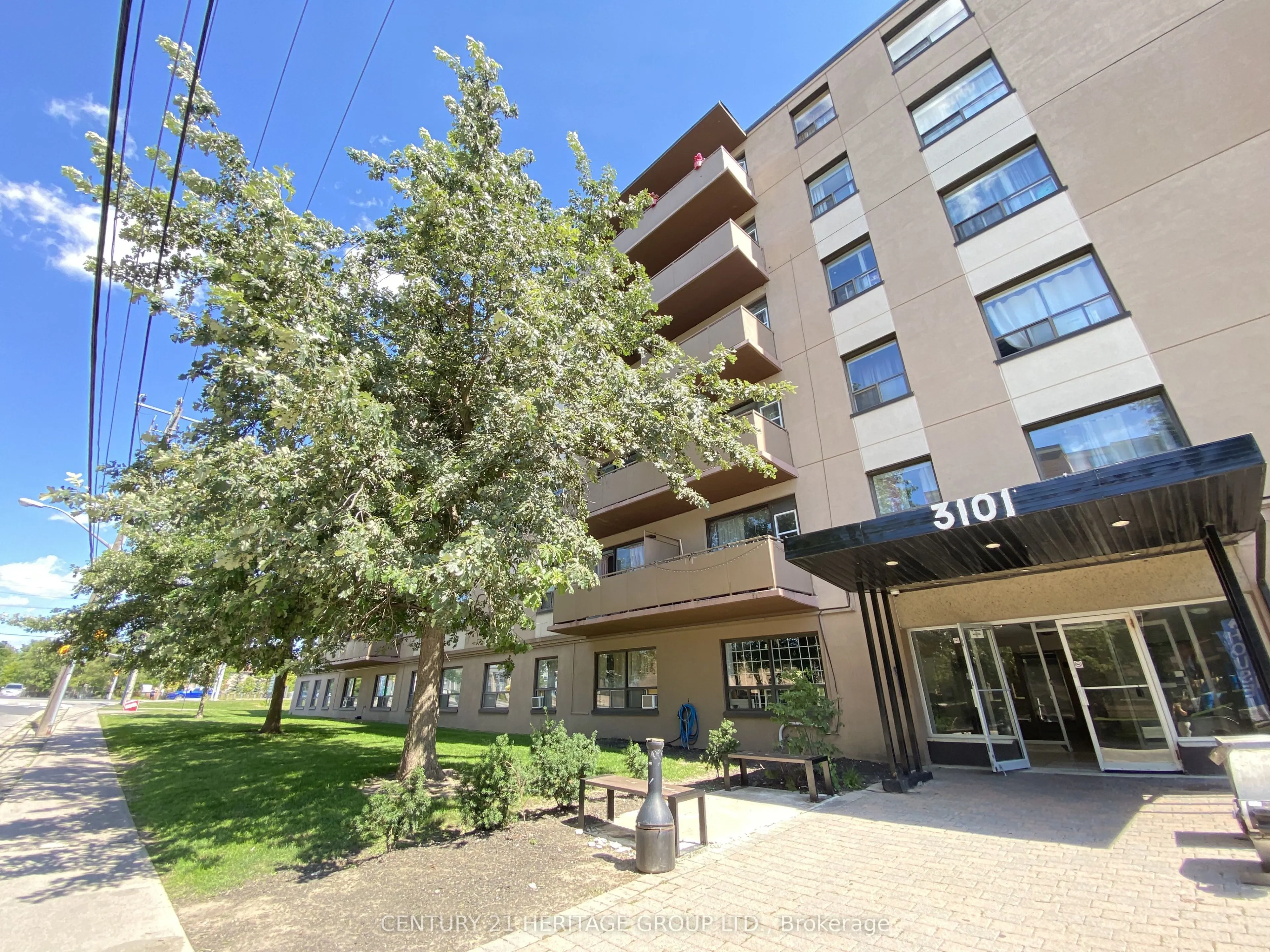 3101 Eglinton Avenue E #211