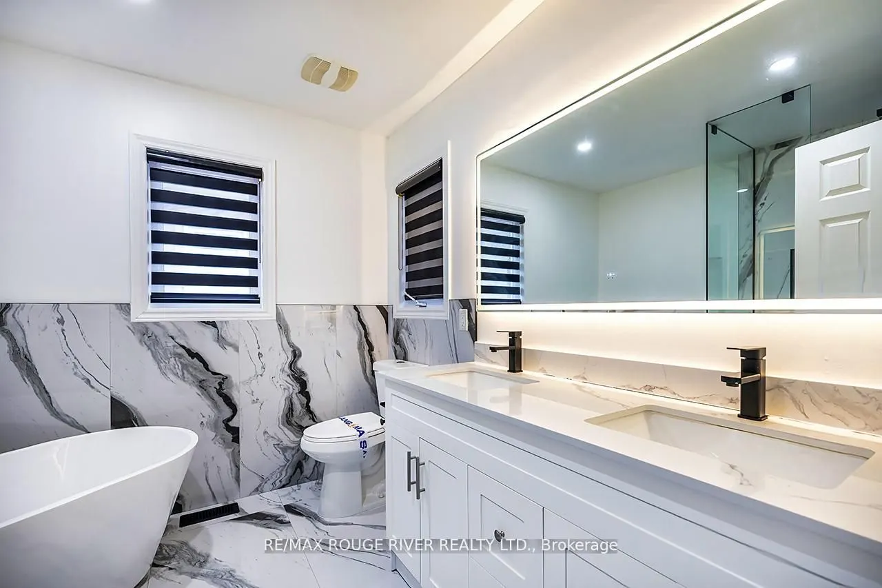 10 Moses Crescent