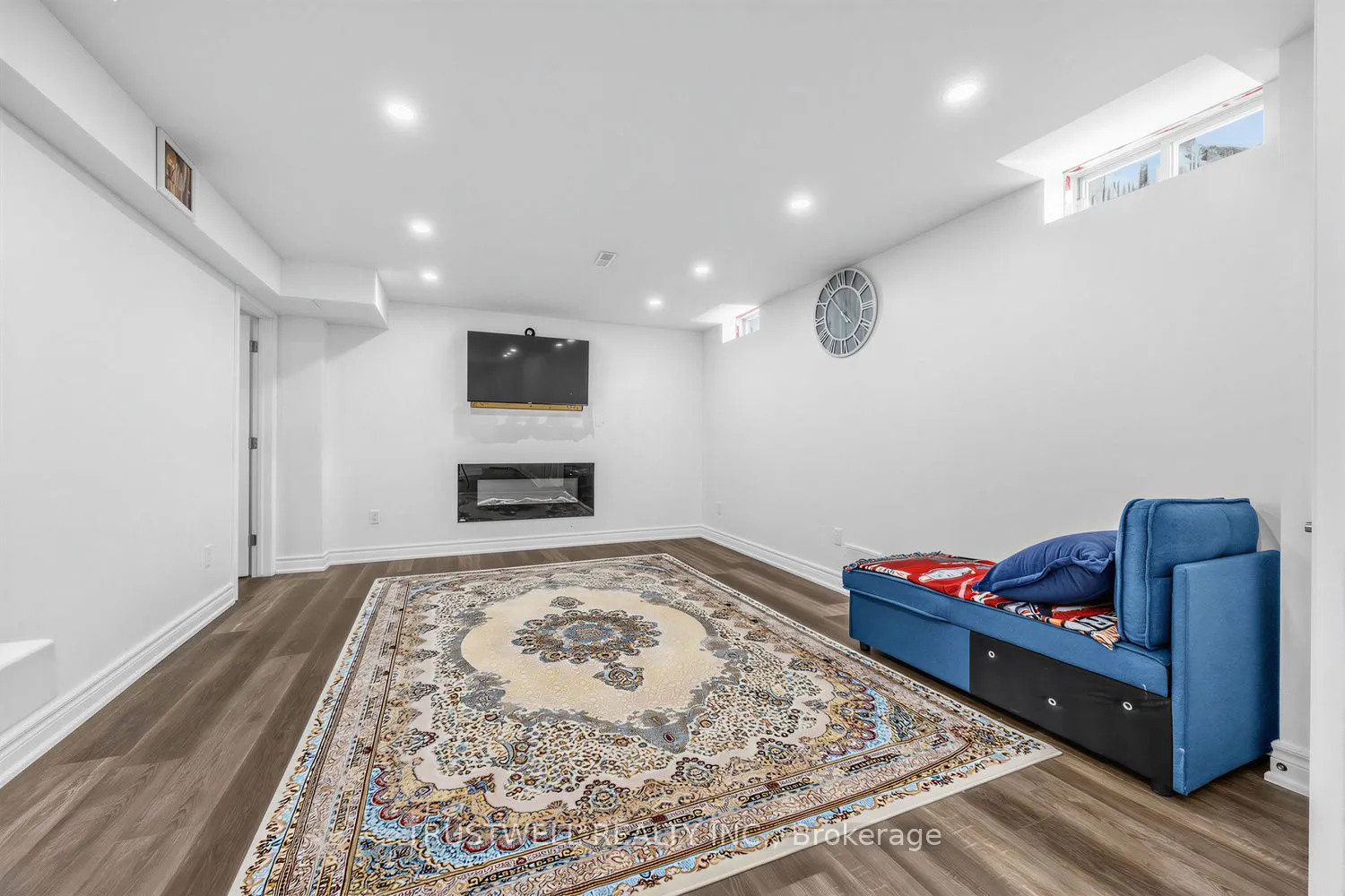 3 Waldron Court