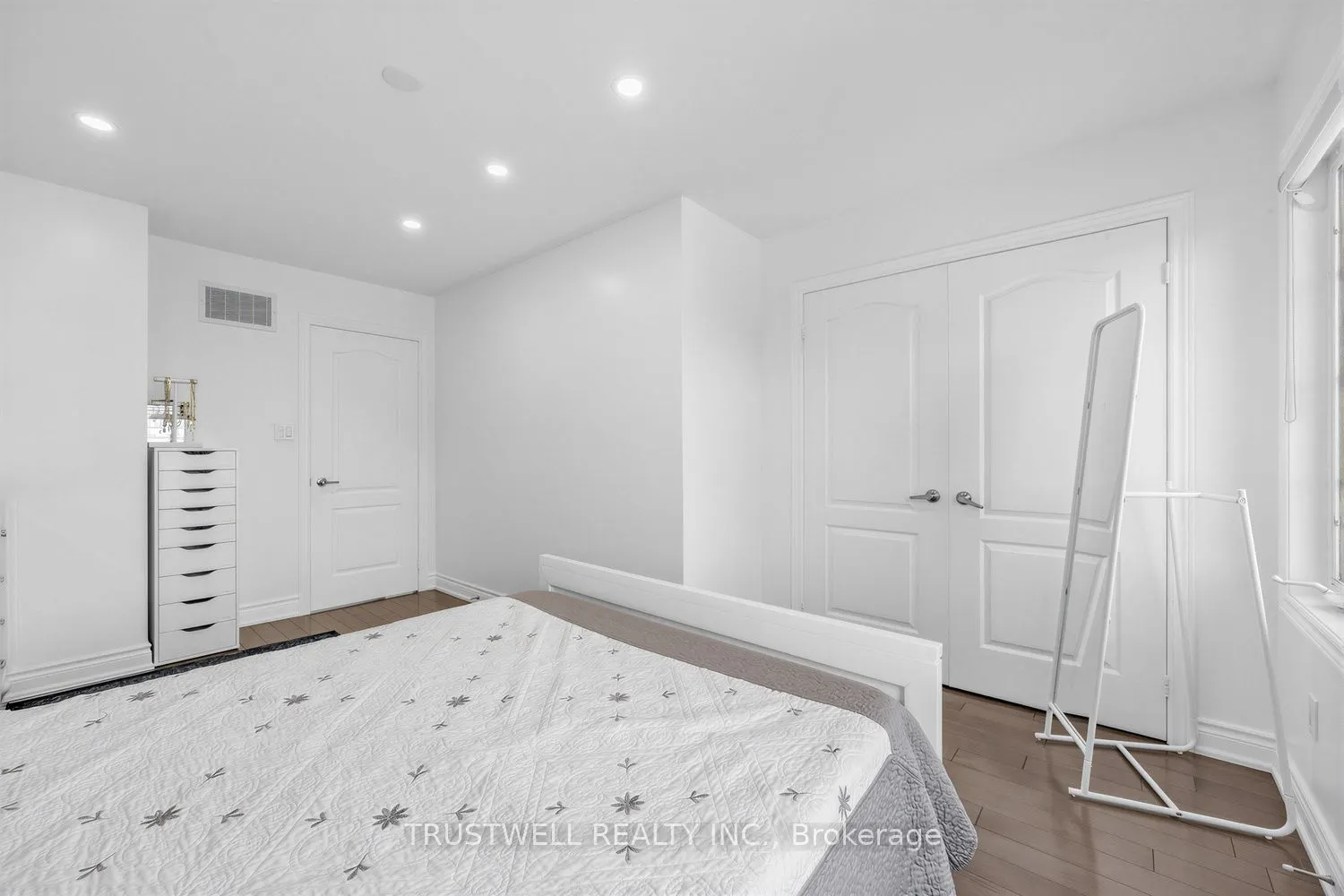 3 Waldron Court