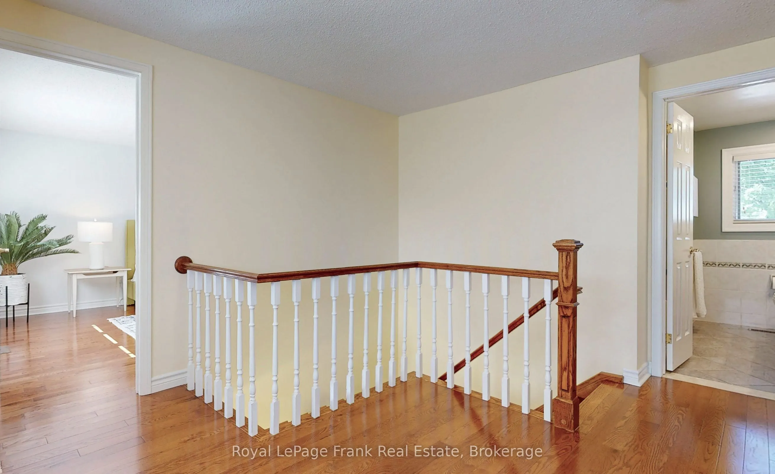204 St John Street E
