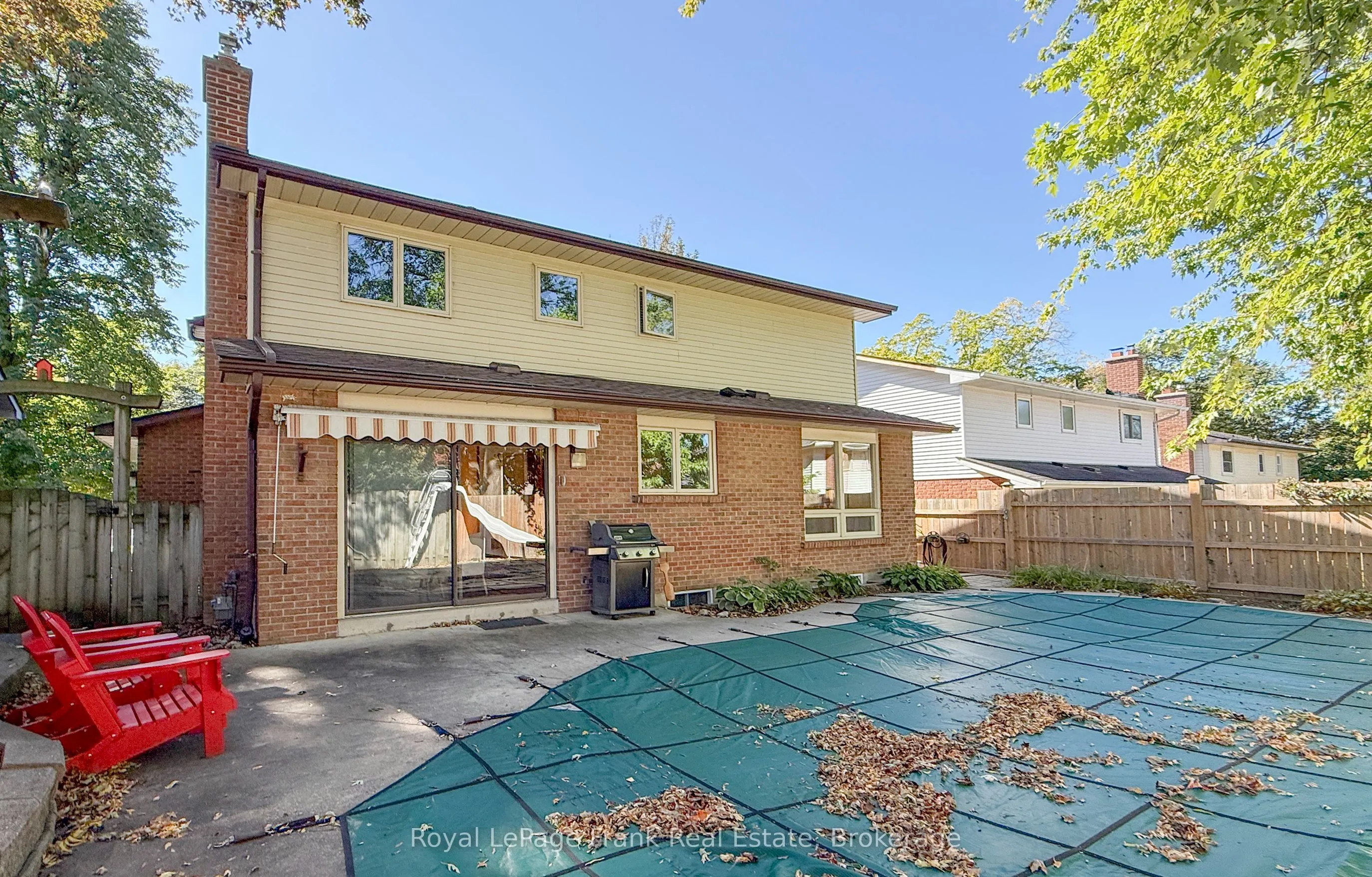 204 St John Street E