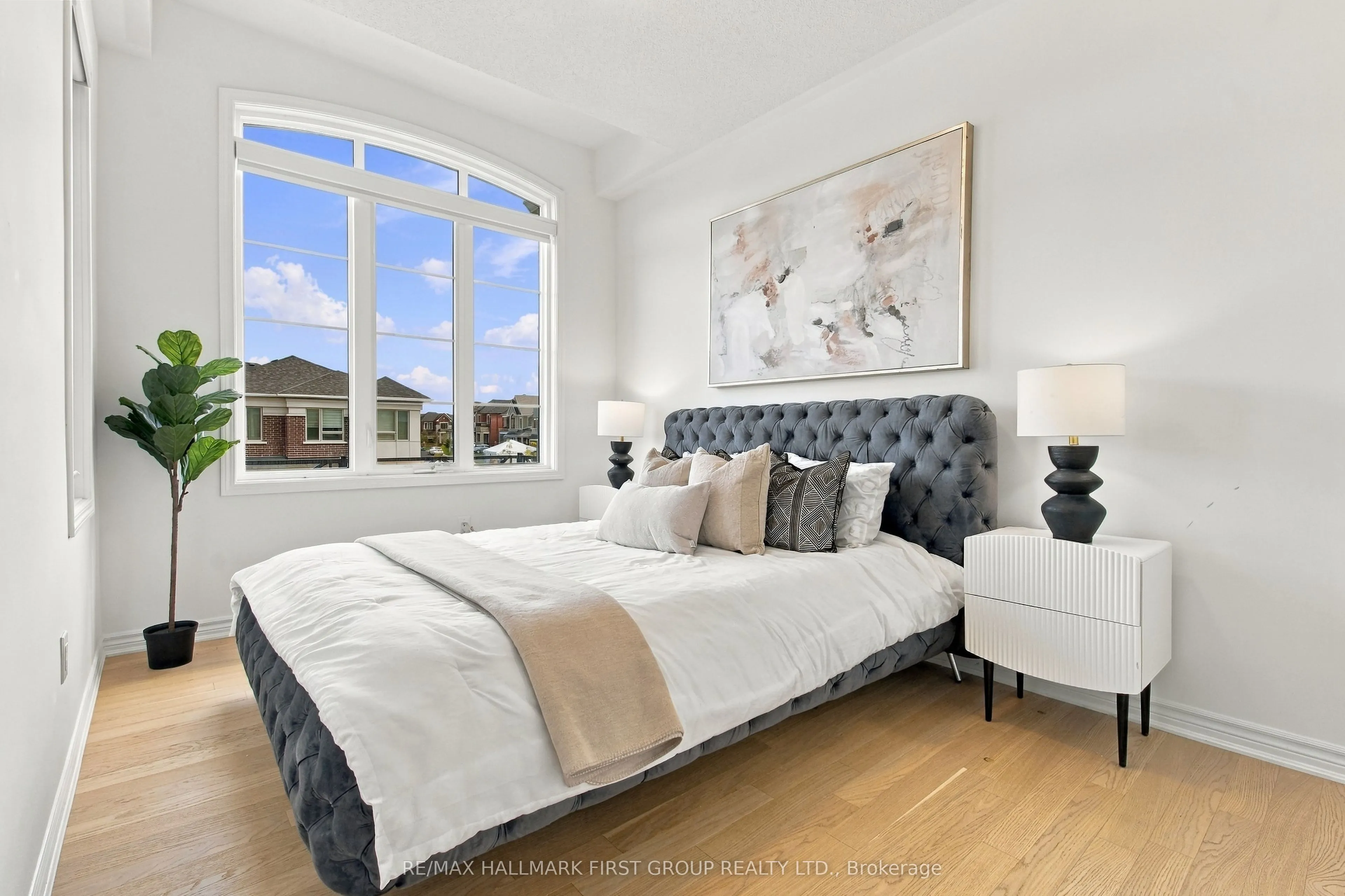 3302 Marchington Square