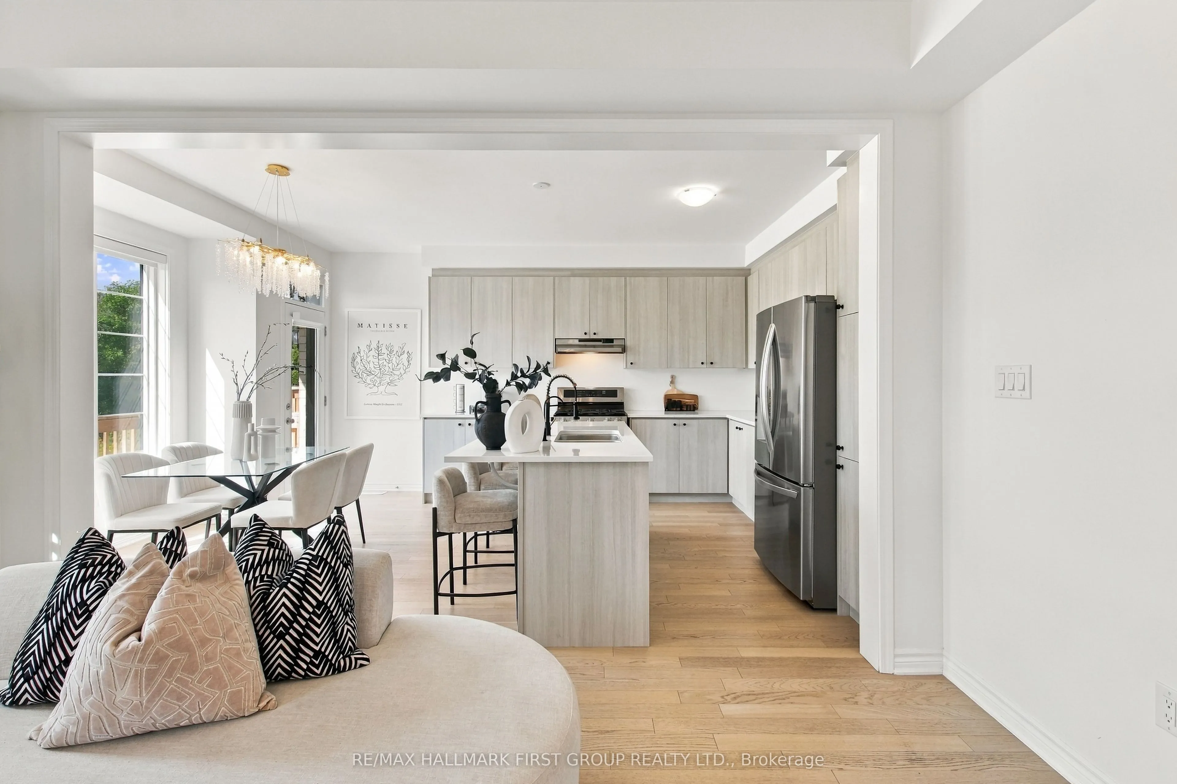 3302 Marchington Square