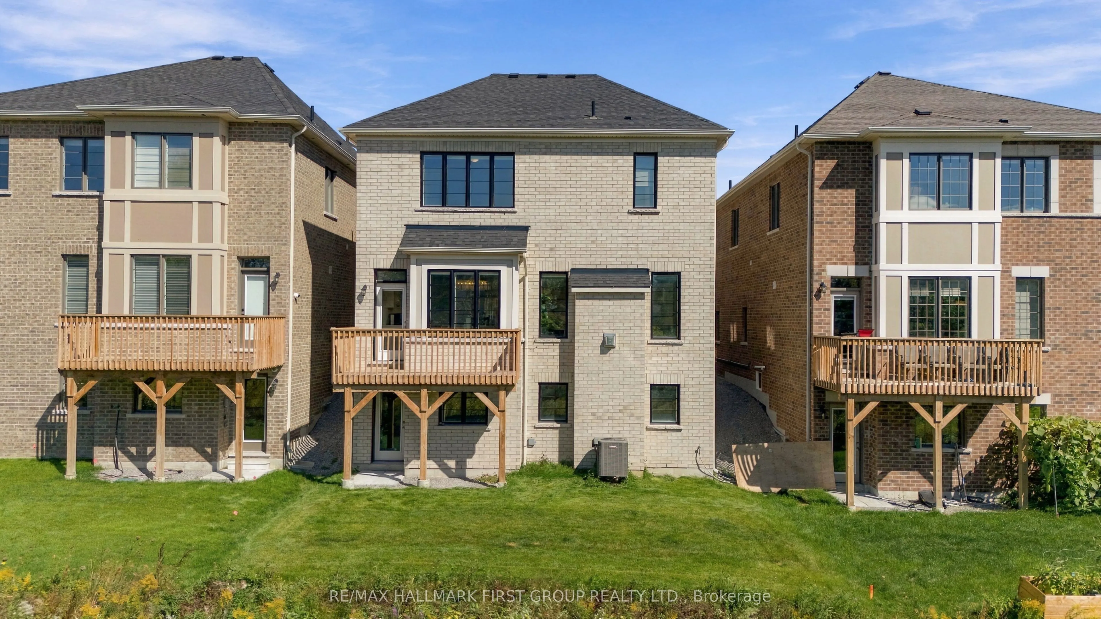 3302 Marchington Square