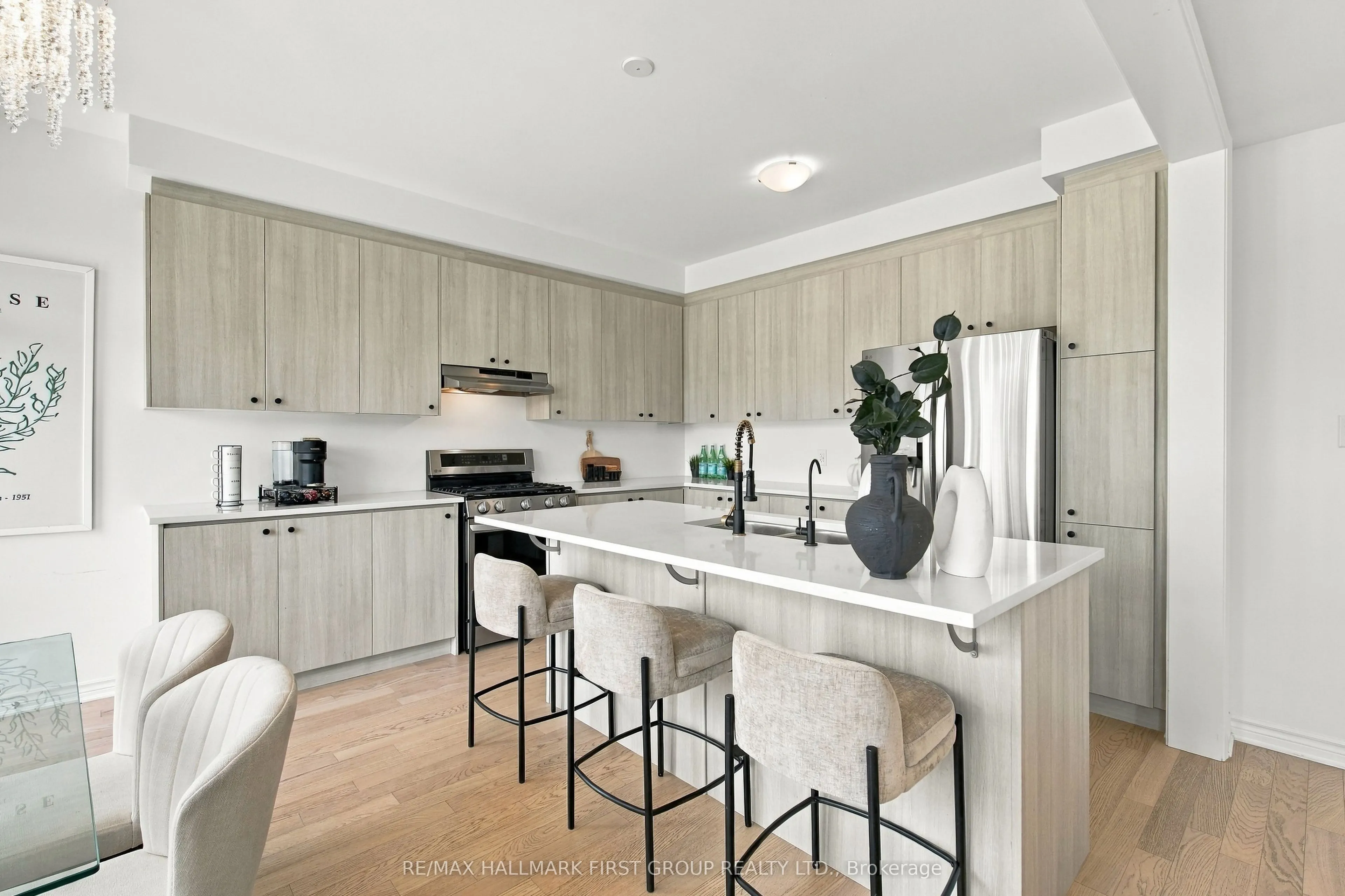 3302 Marchington Square