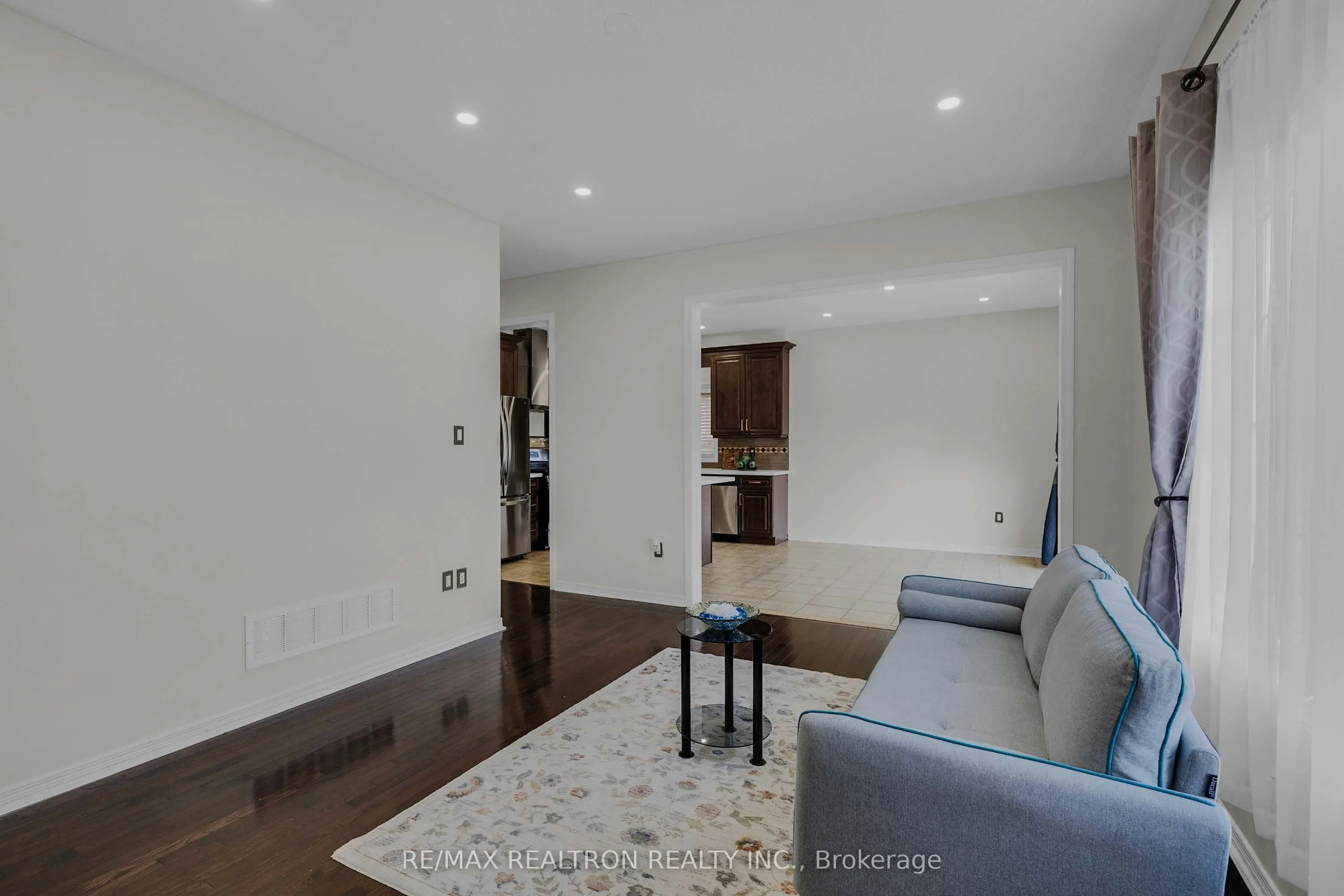 51 Swindells Street