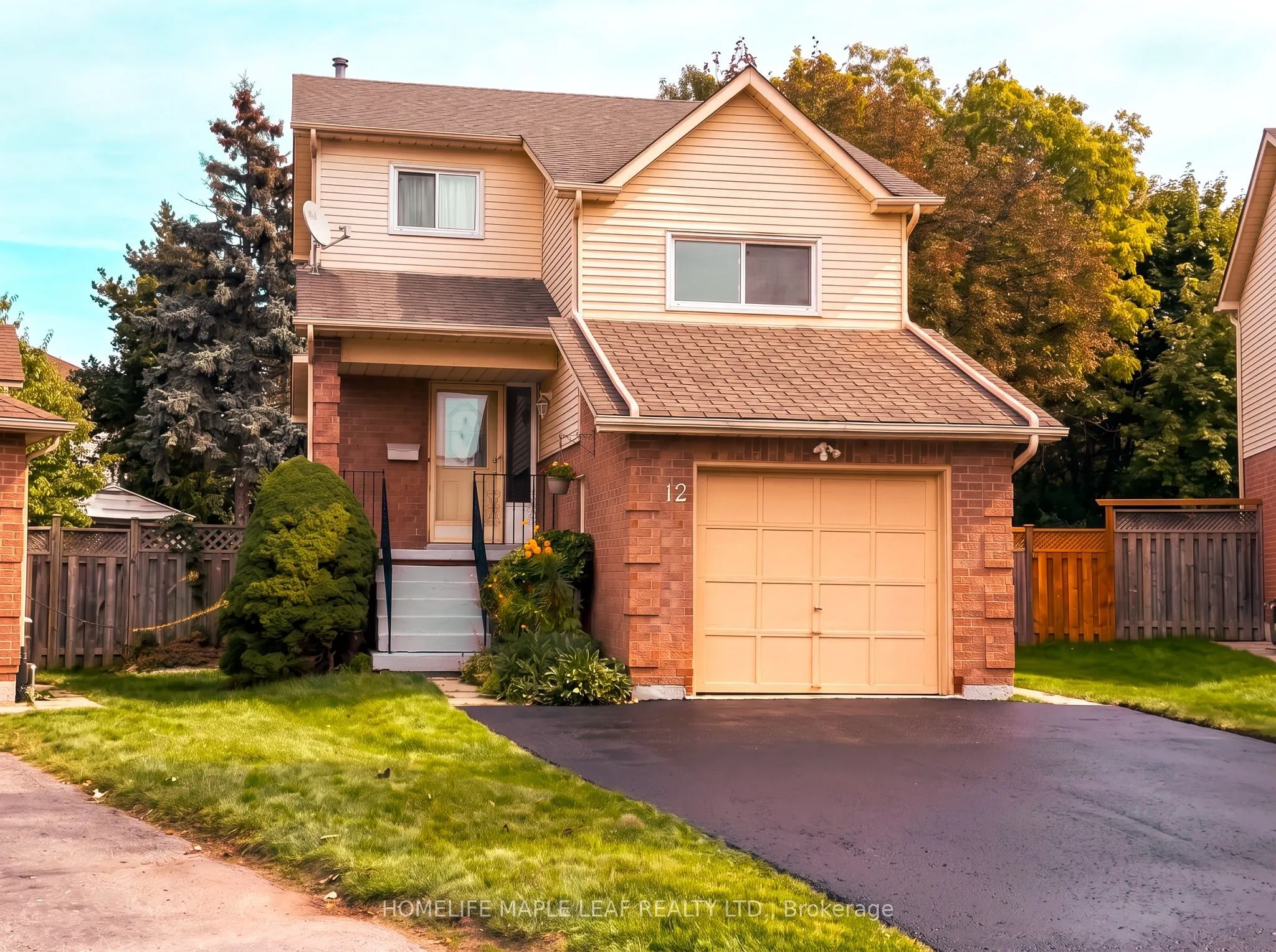 12 Giles Court