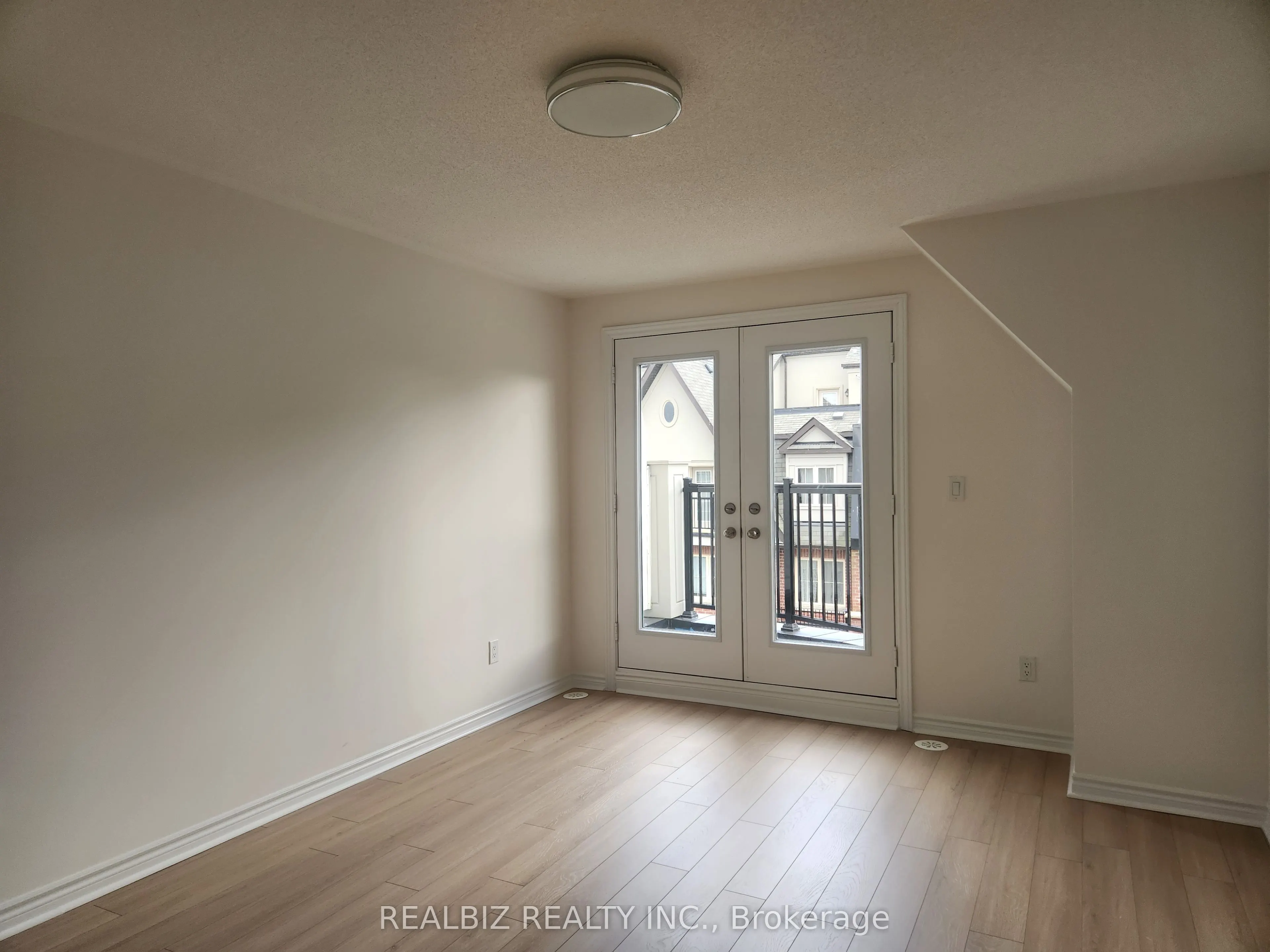 15 Eaton Park Lane #27