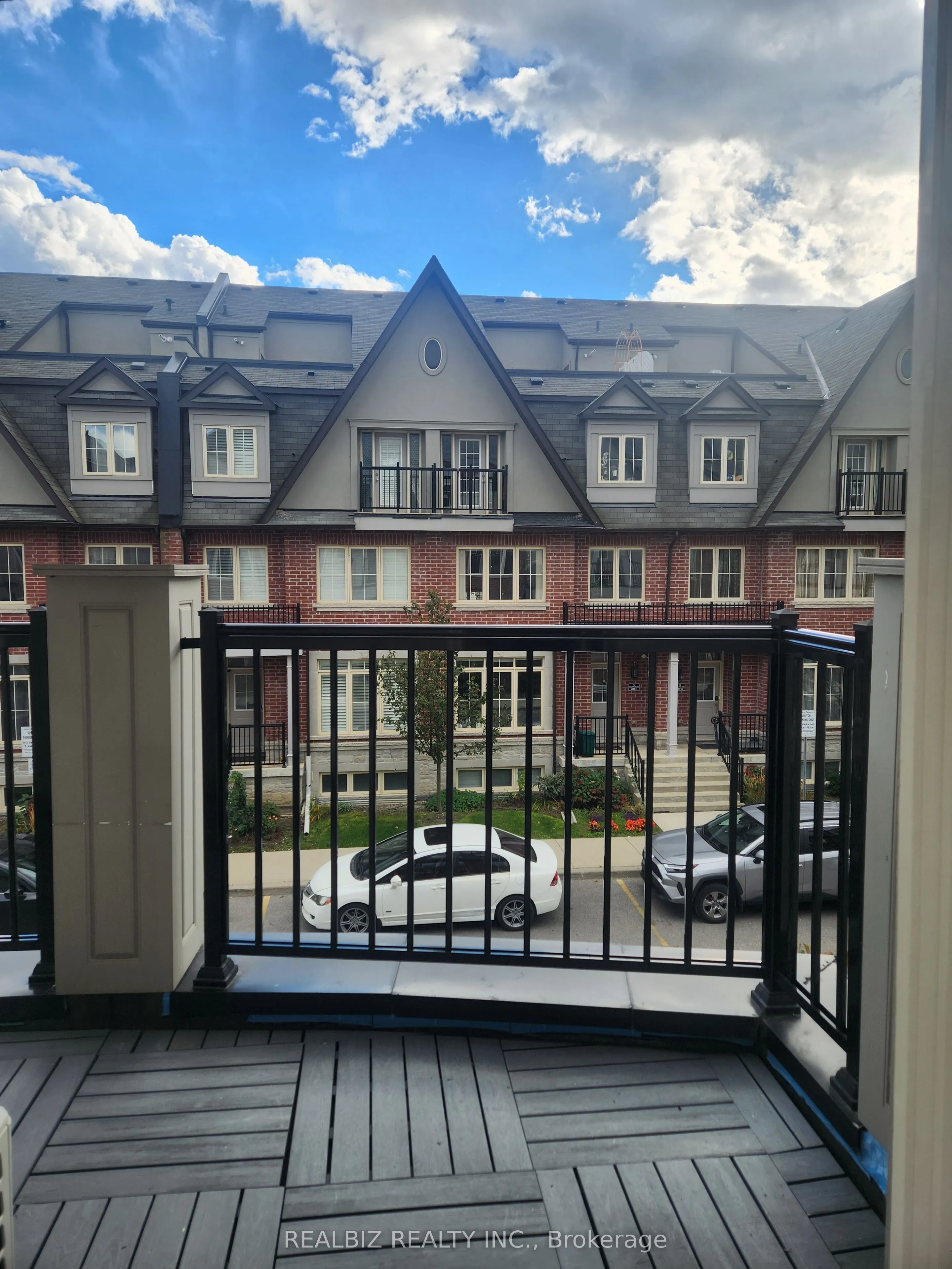15 Eaton Park Lane #27