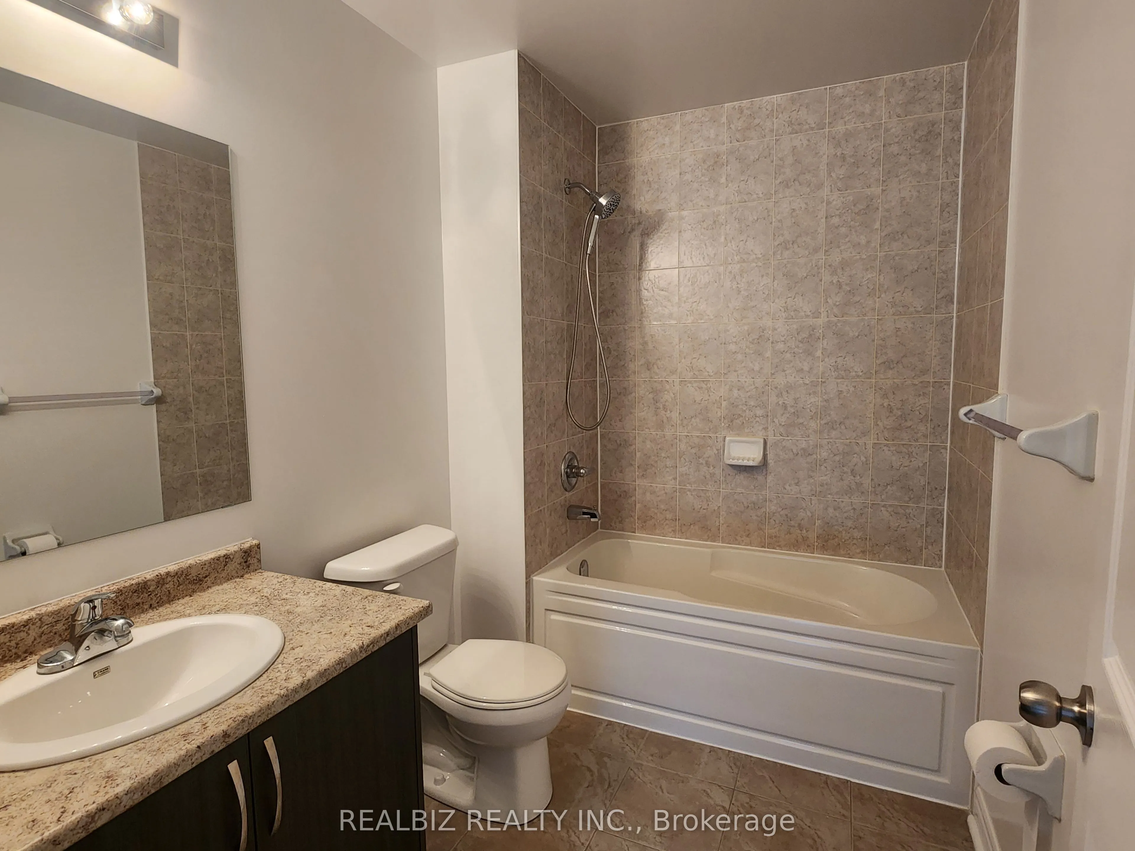 15 Eaton Park Lane #27