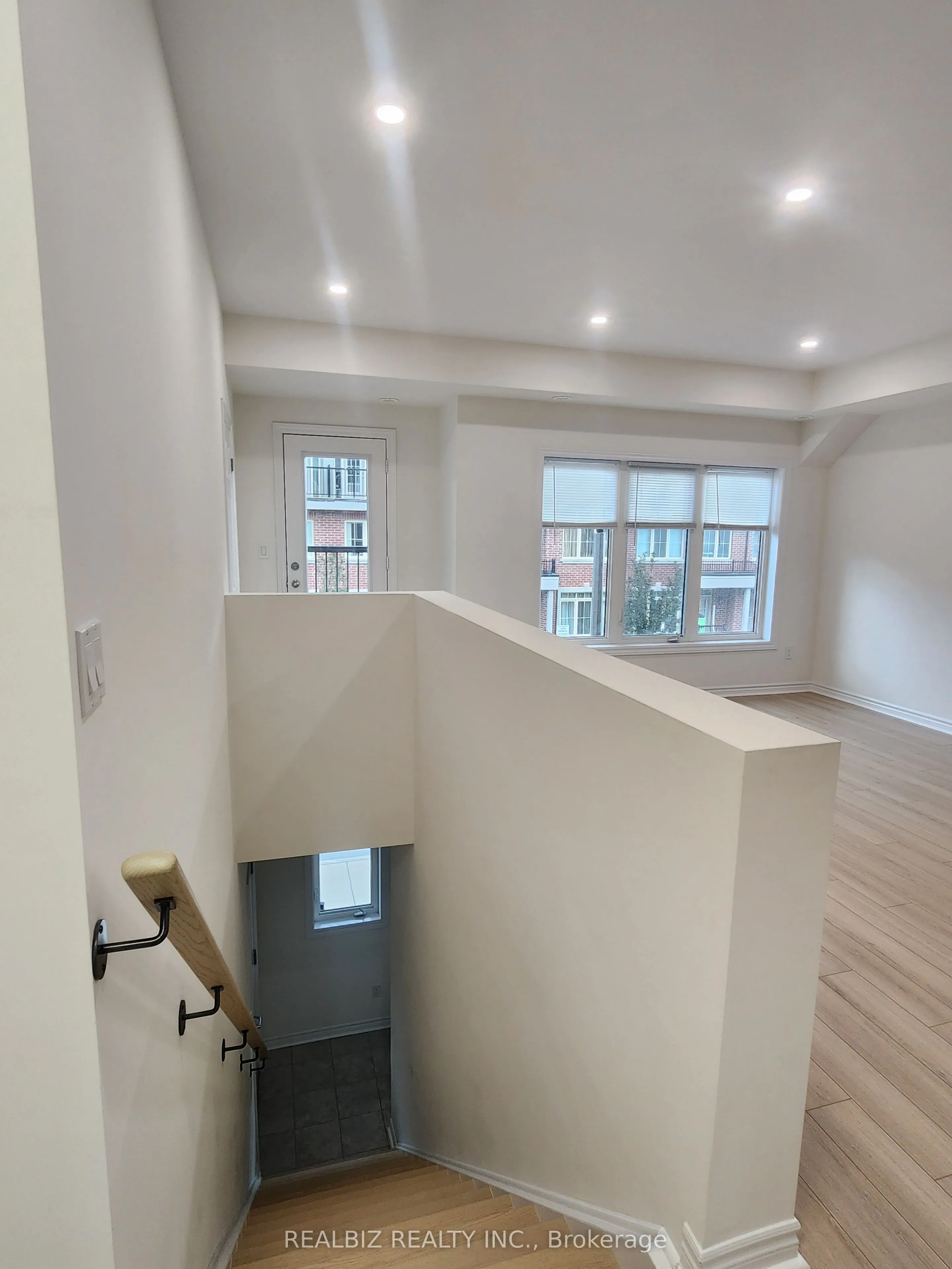 15 Eaton Park Lane #27