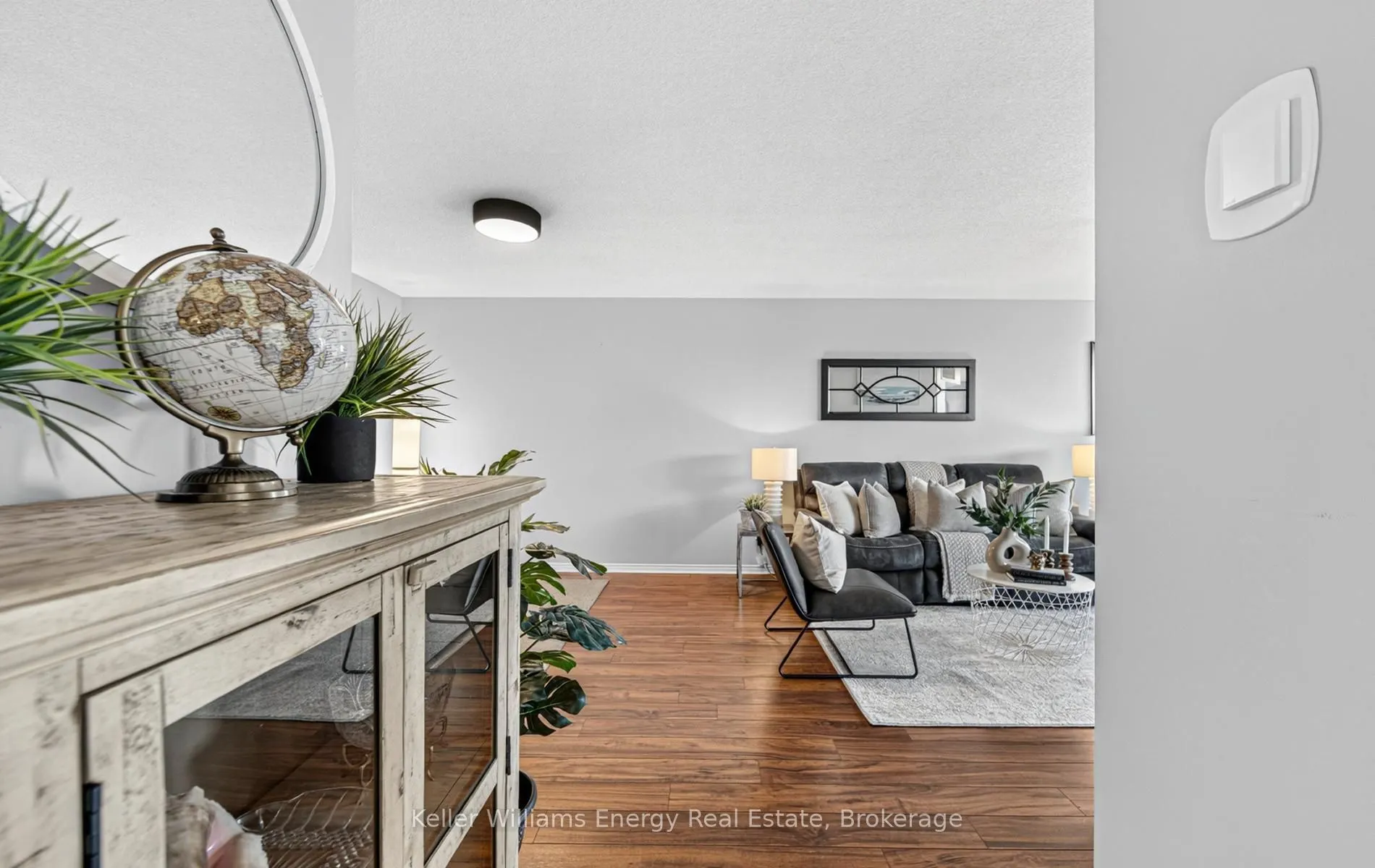 360 Watson Street W #308