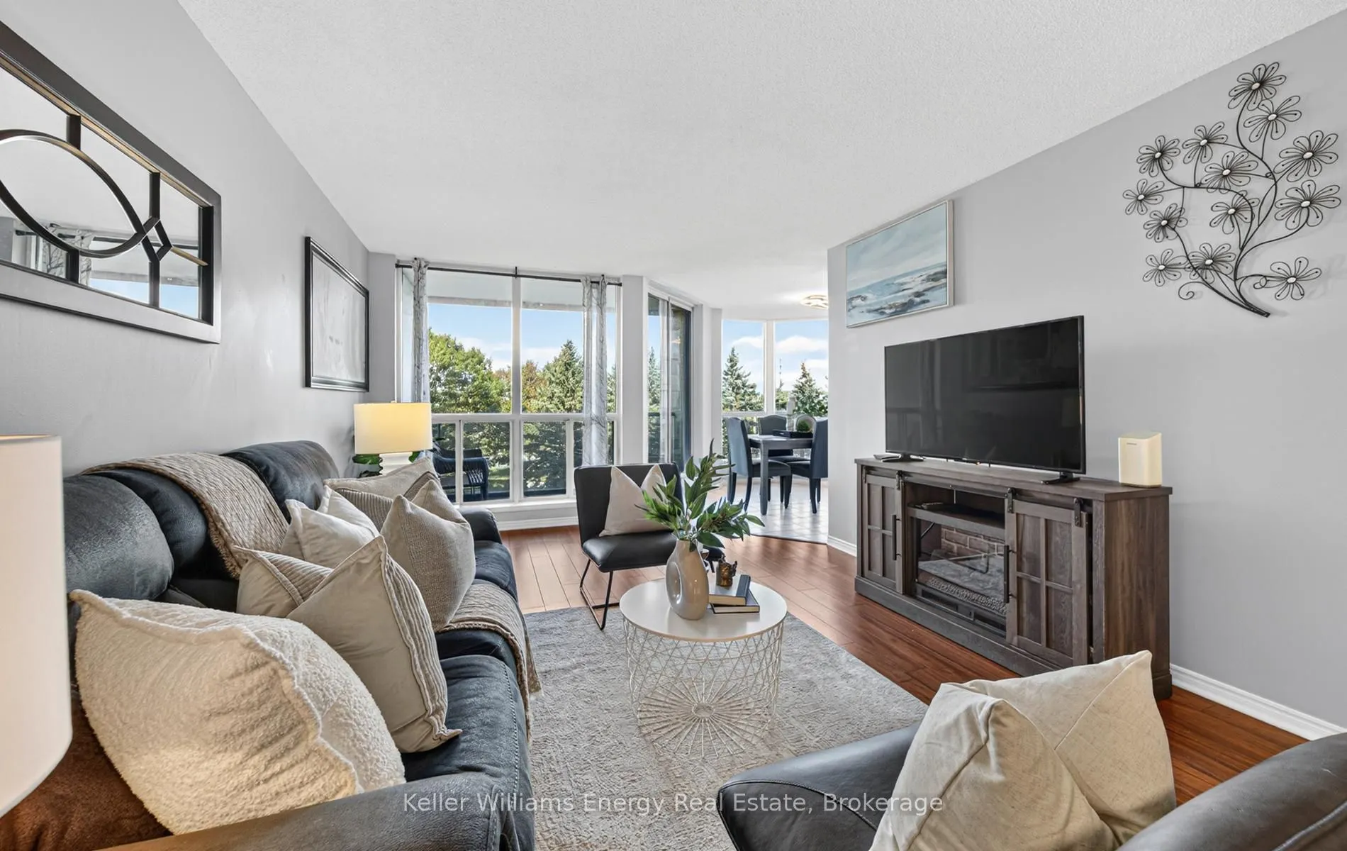 360 Watson Street W #308