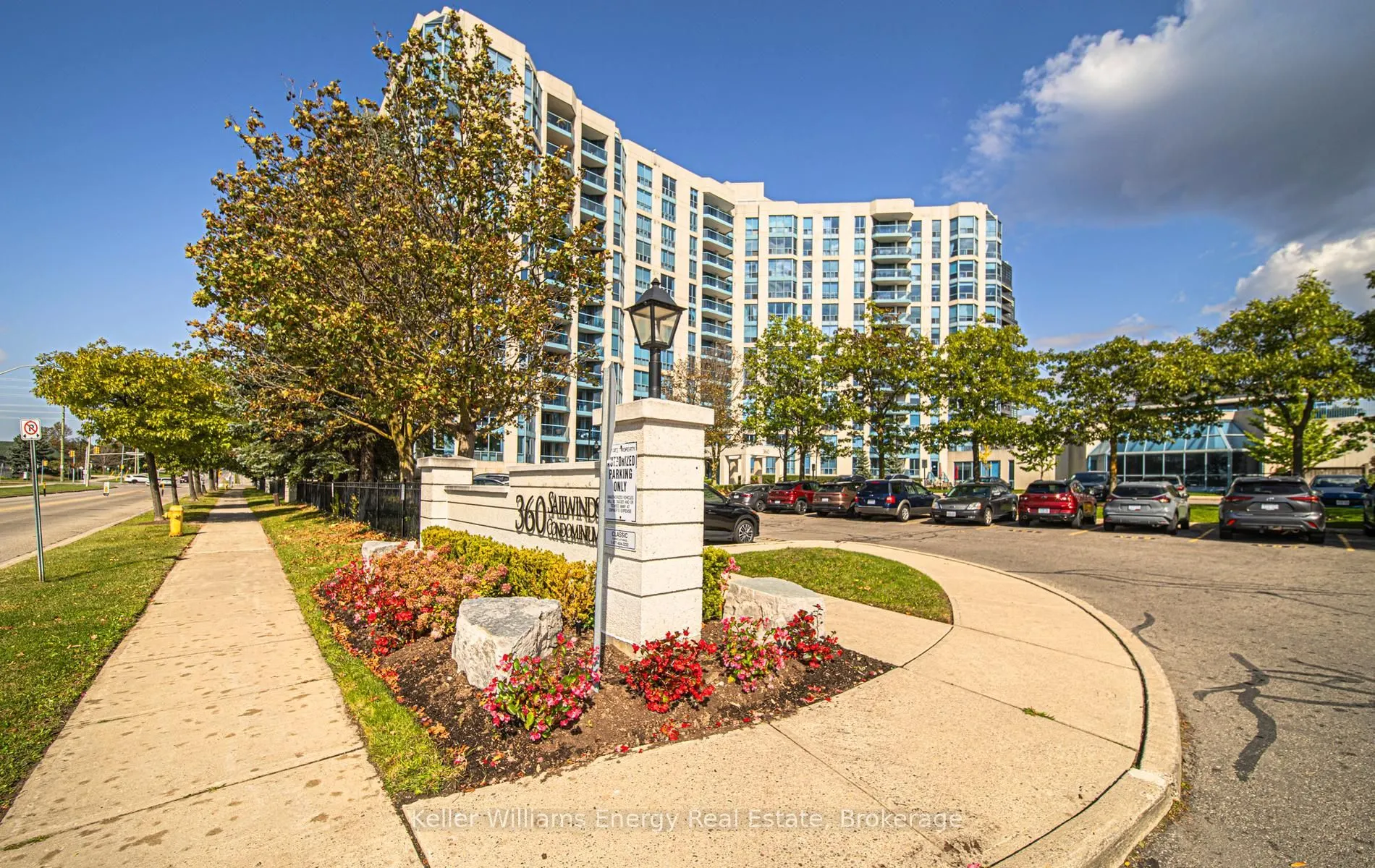 360 Watson Street W #308