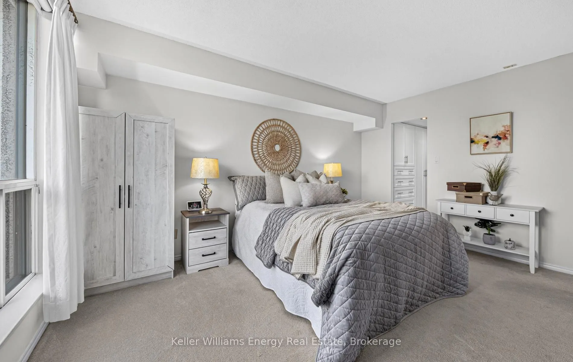 360 Watson Street W #308