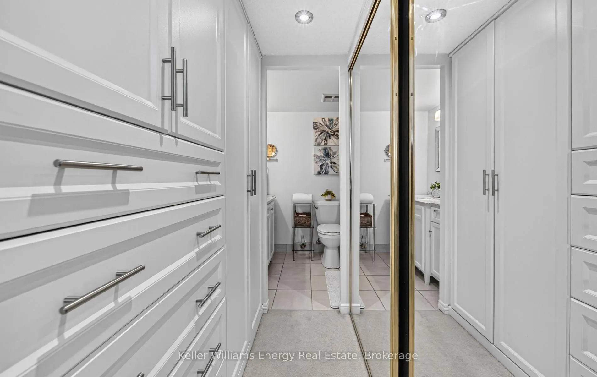 360 Watson Street W #308