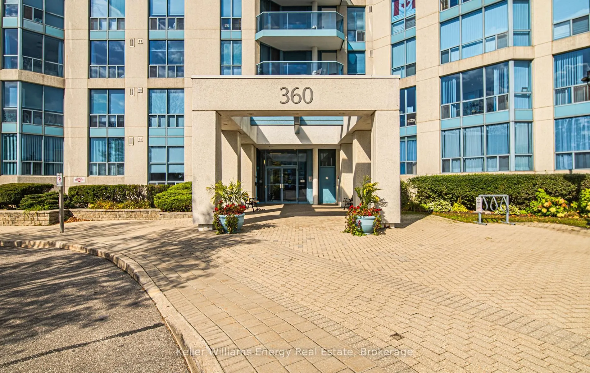 360 Watson Street W #308