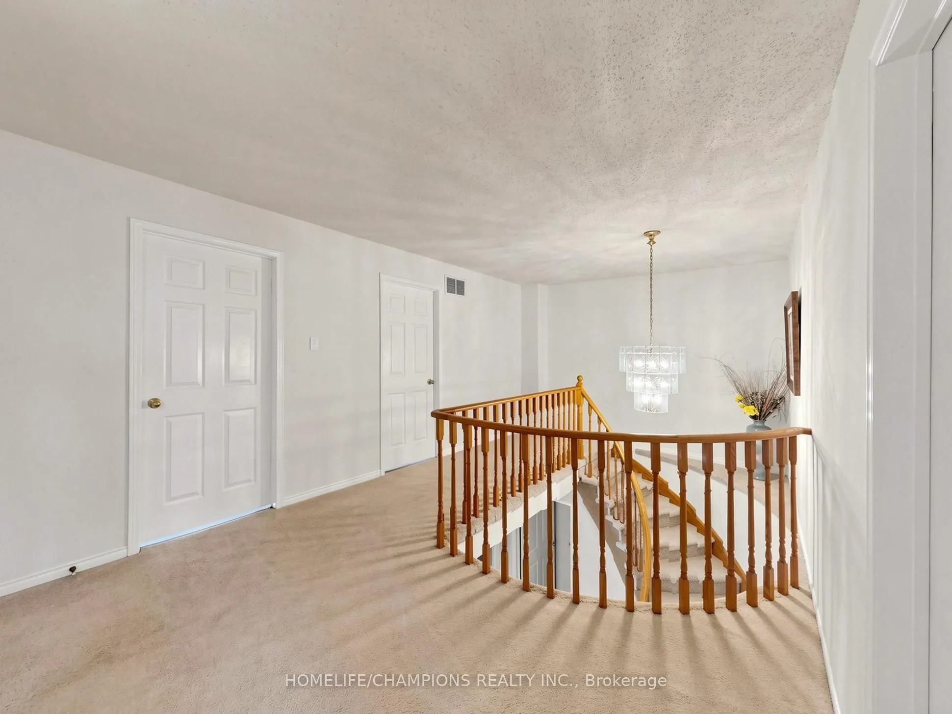 1622 Sandhurst Crescent