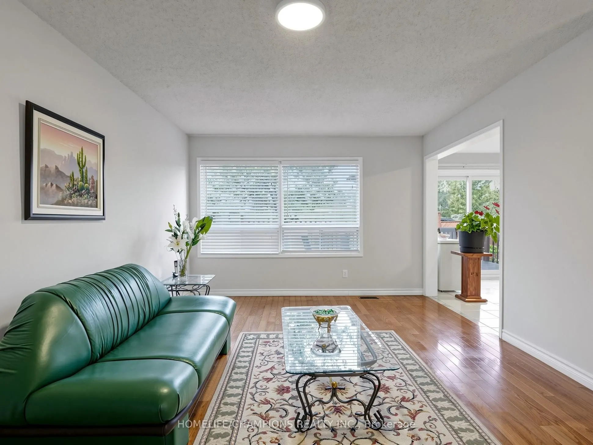 1622 Sandhurst Crescent