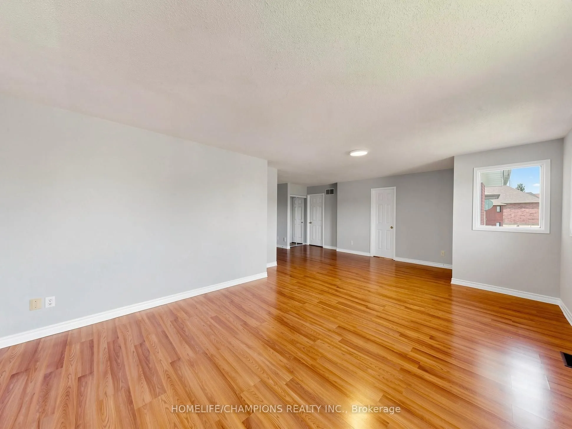 1622 Sandhurst Crescent