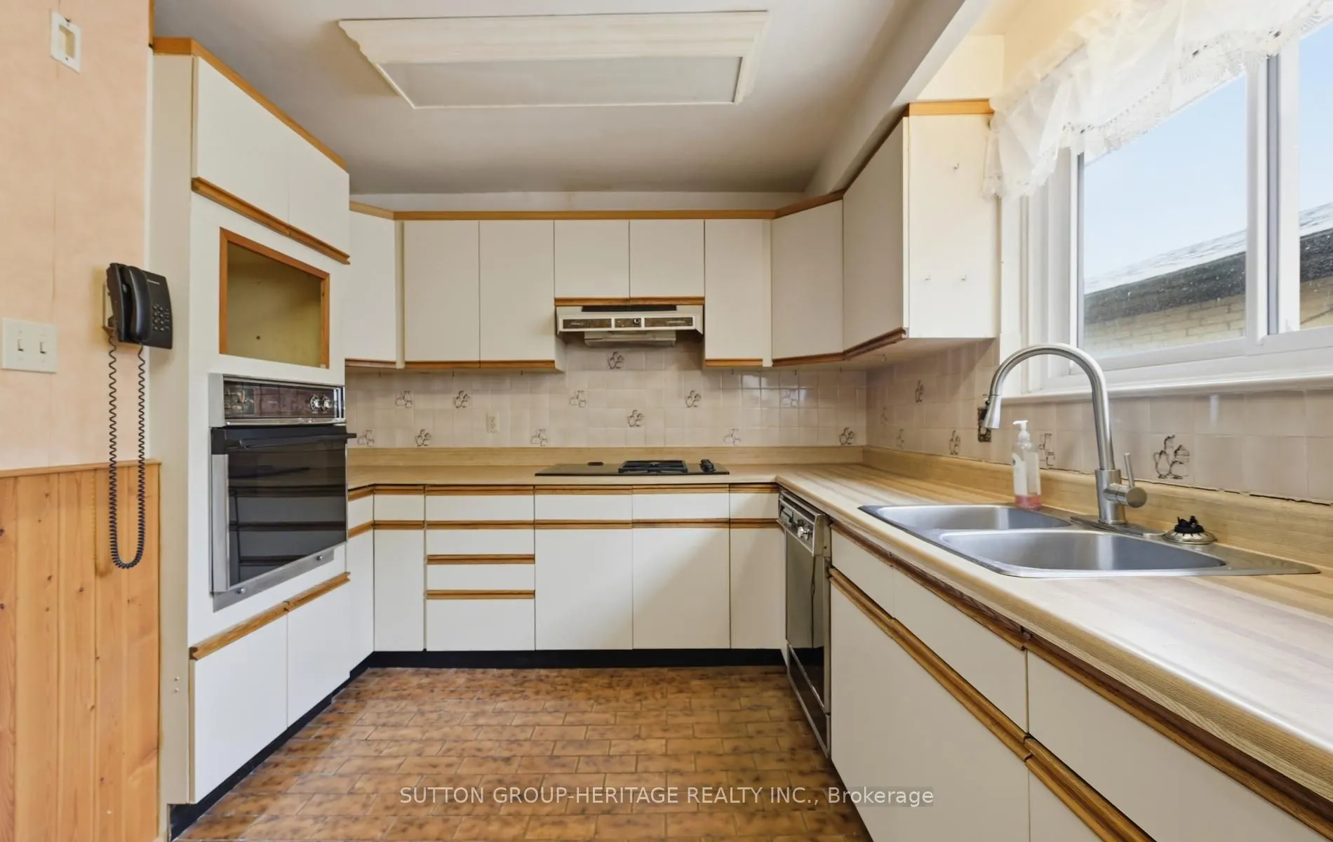 131 Darlingside Drive