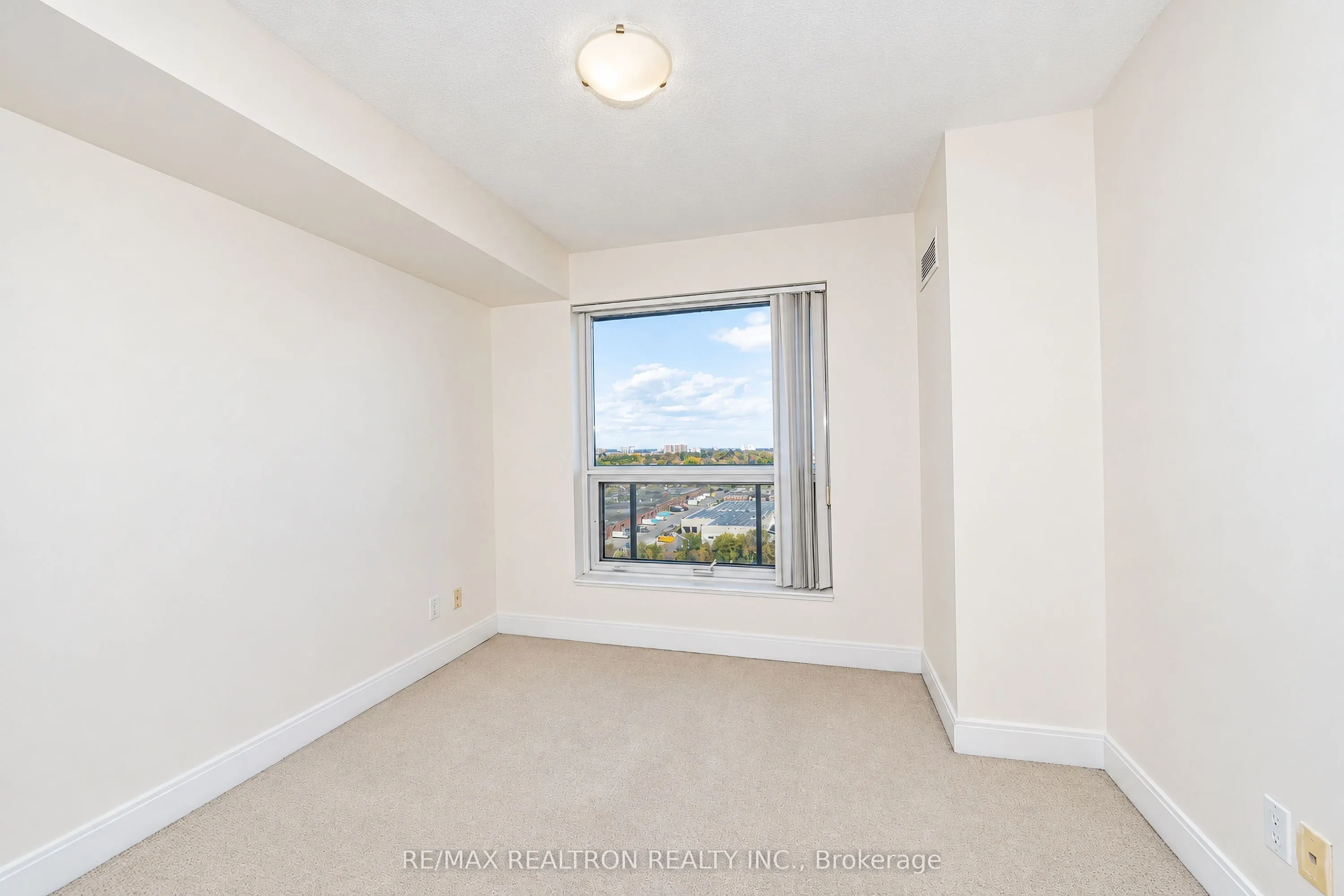 135 Village Green Square #1315