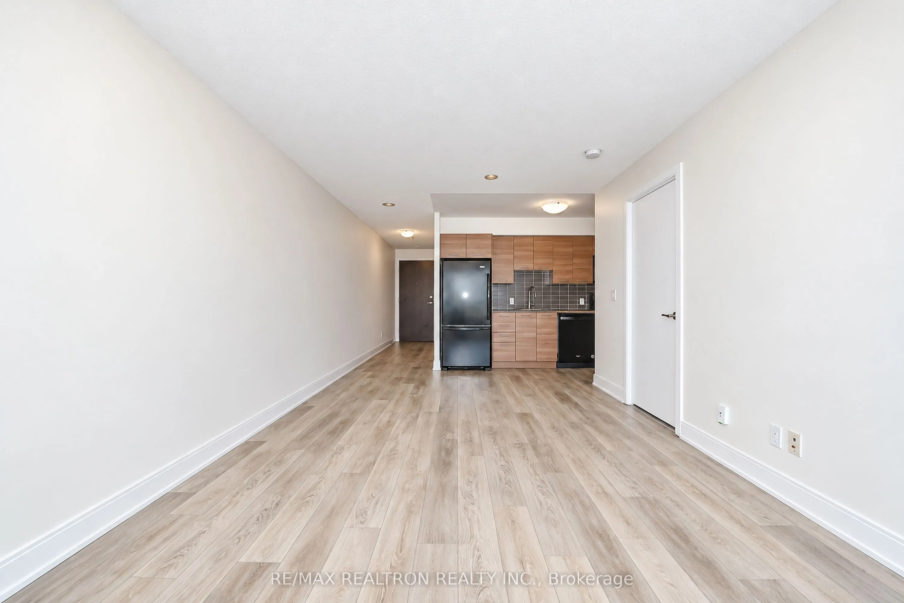 135 Village Green Square #1315