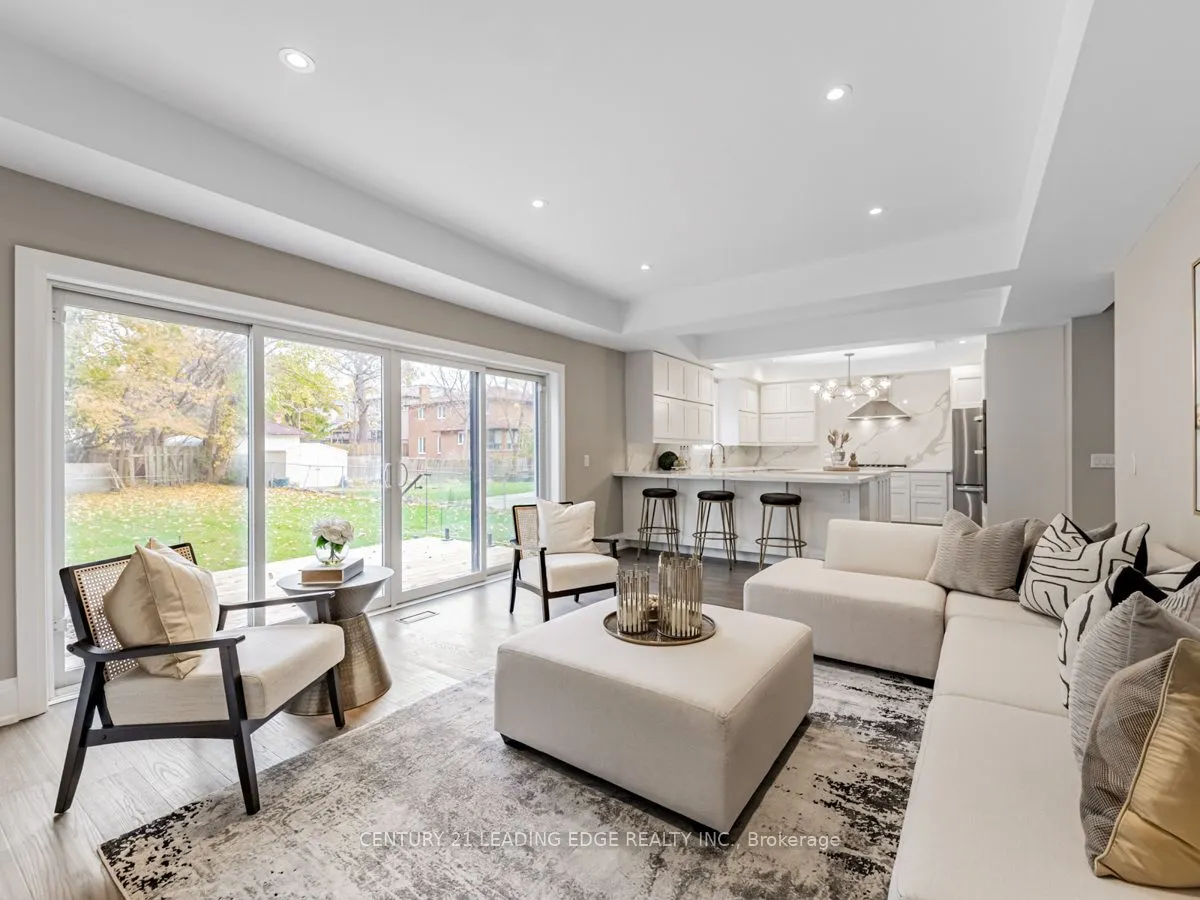 19 Donalda Crescent #UPPER