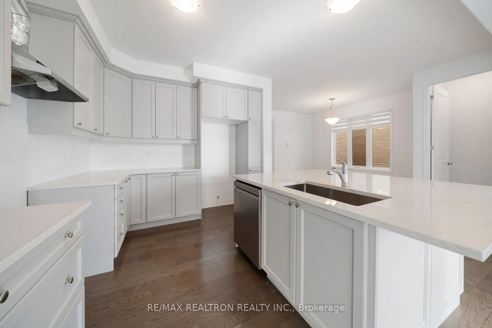 1570 Scarlett Trail