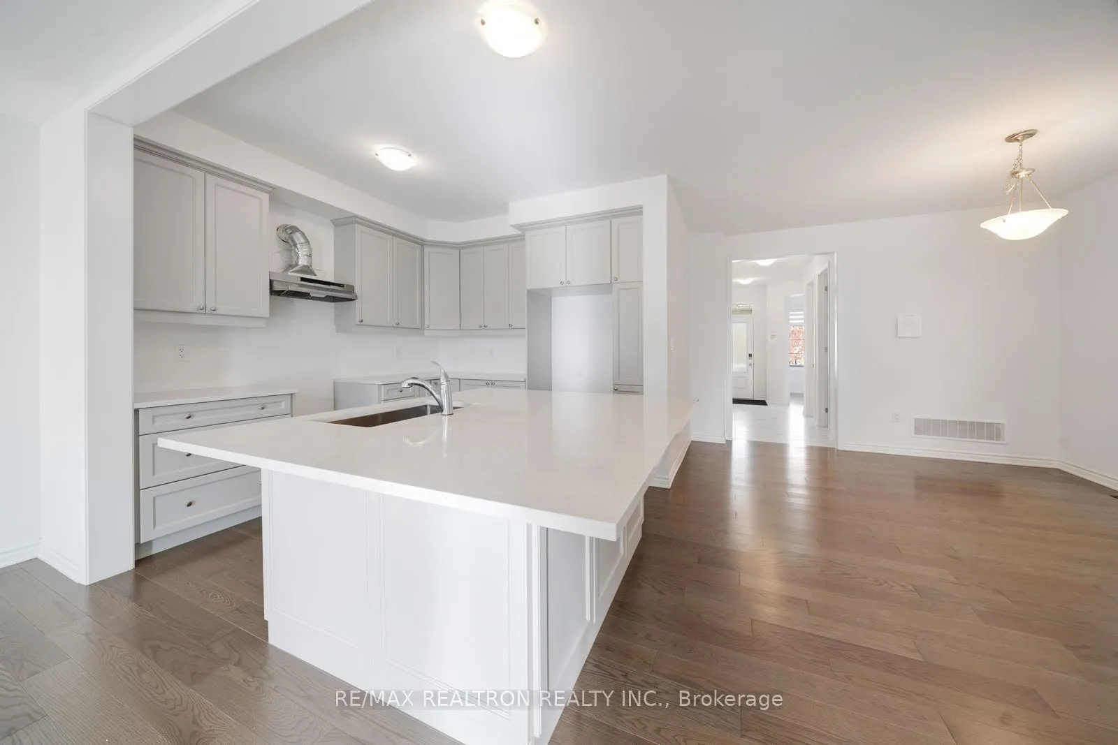 1570 Scarlett Trail