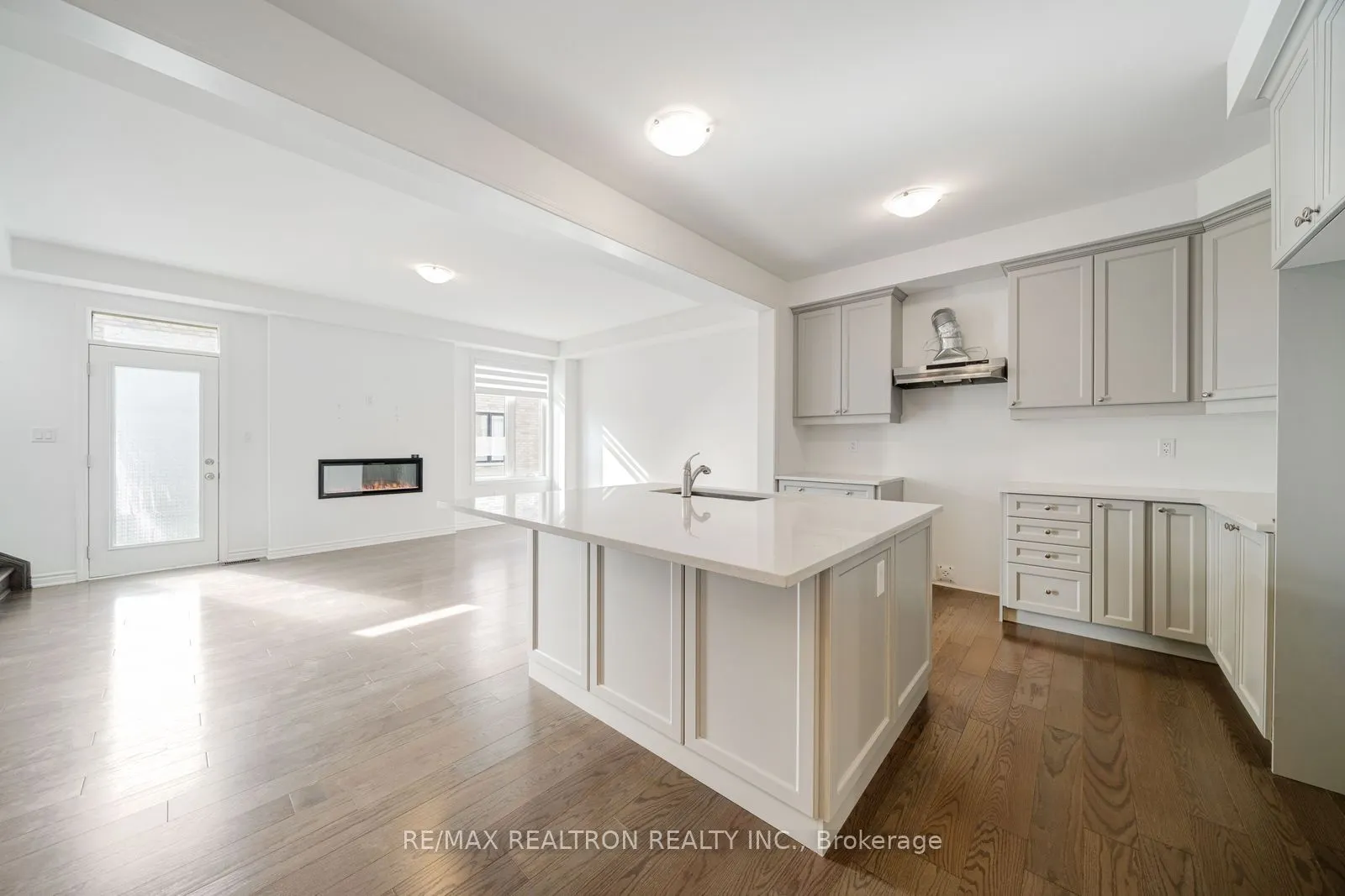 1570 Scarlett Trail