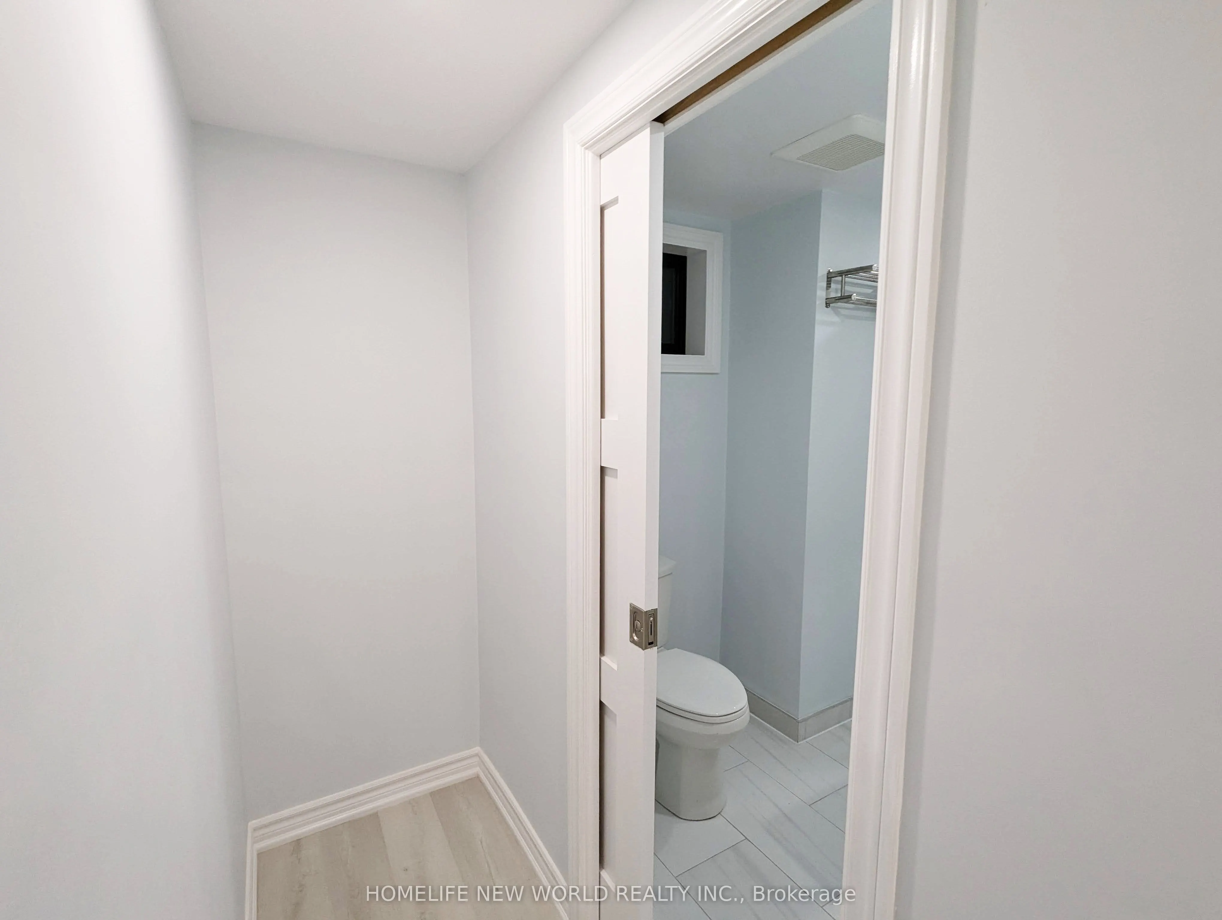90 Oakvale Avenue #Lower