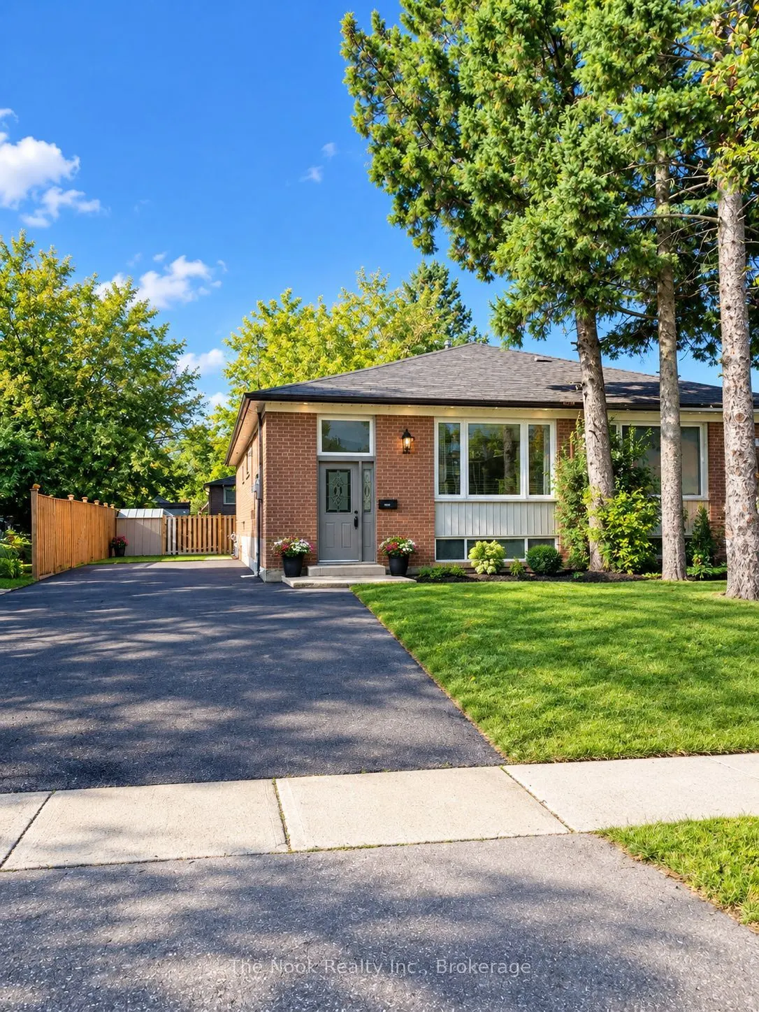 210 Dovedale Drive #Upper