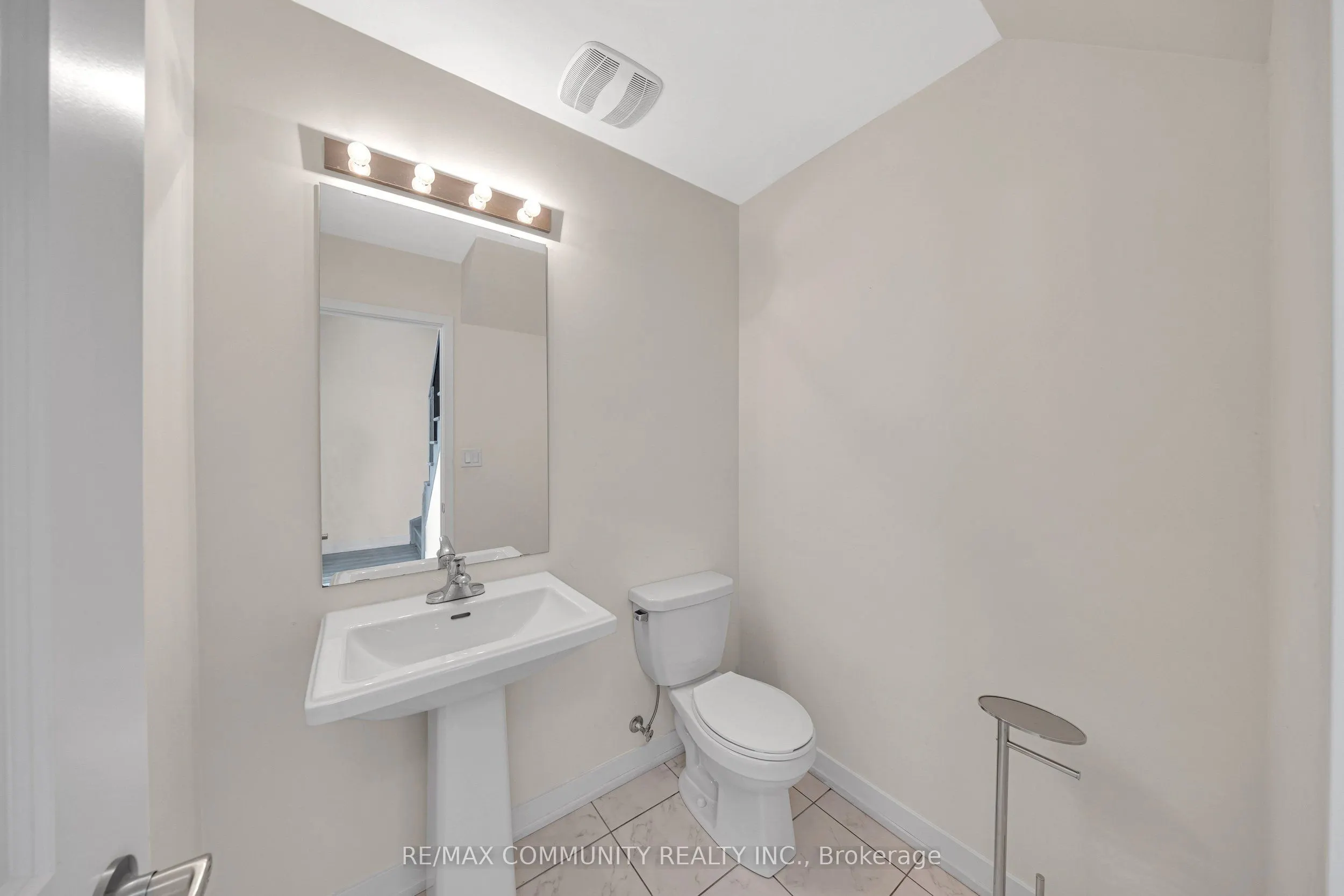 2550 Castlegate Crossing #419