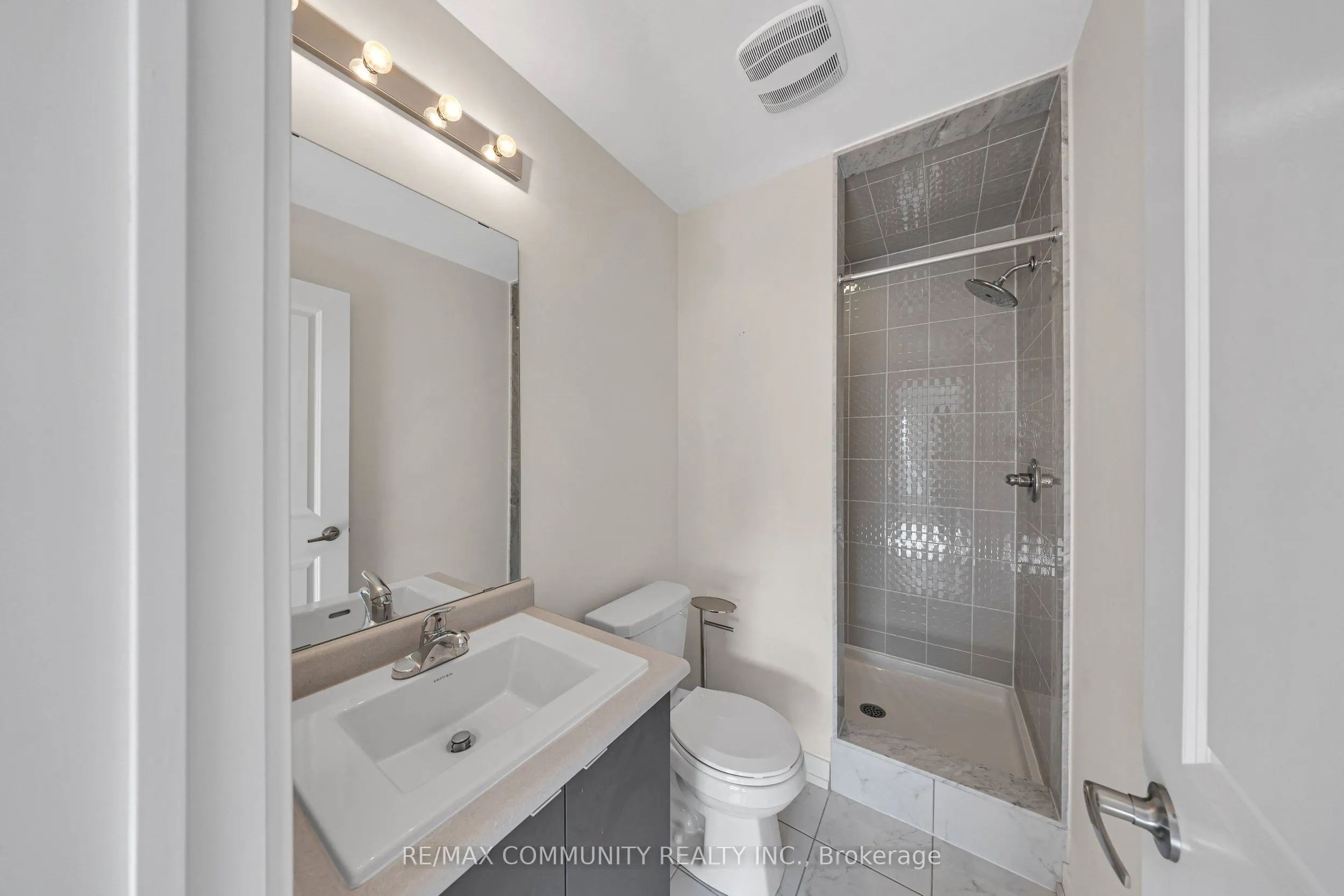2550 Castlegate Crossing #419