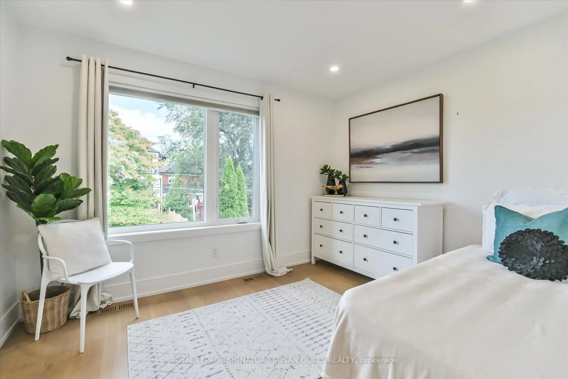 7A Everett Crescent