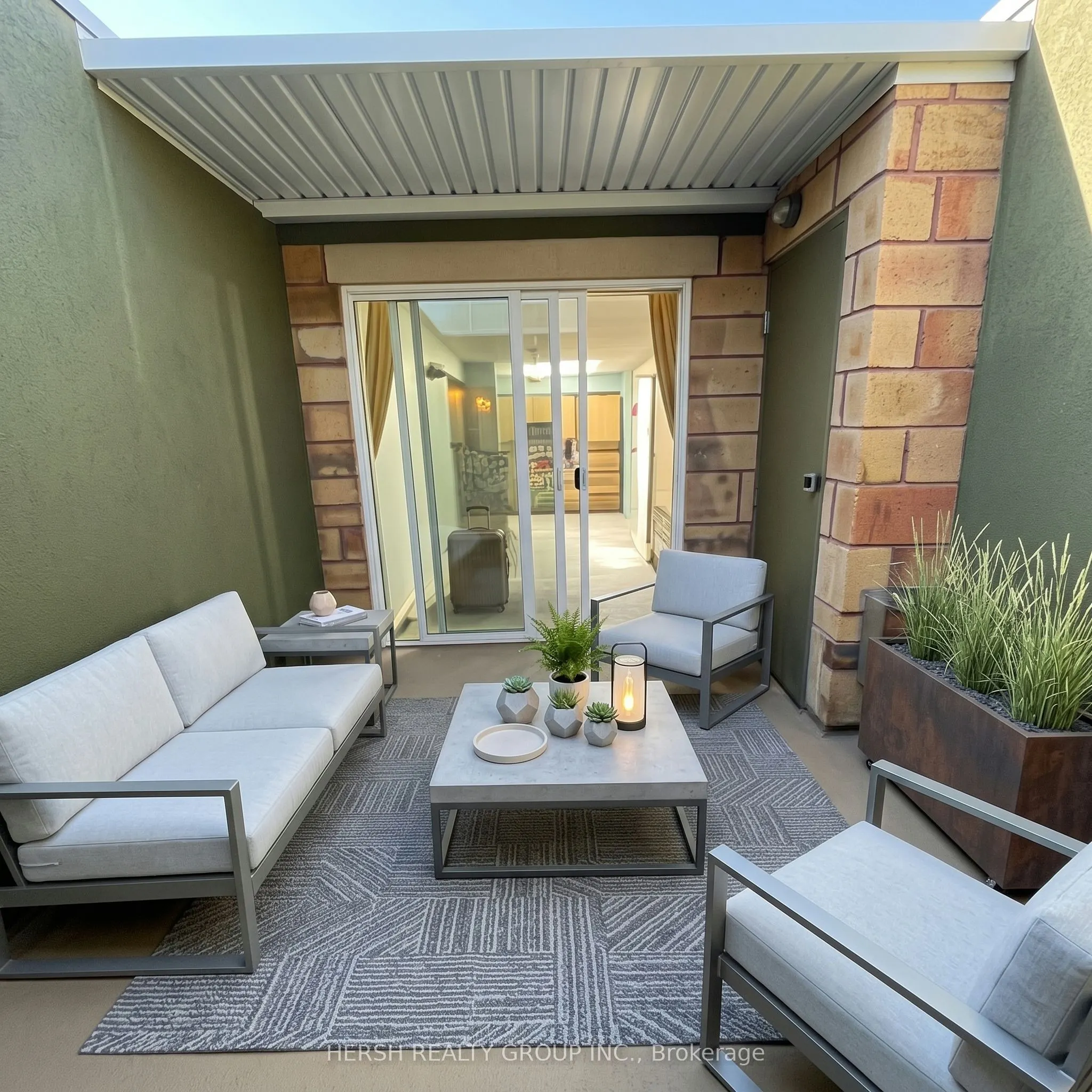 684 Warden Avenue #120