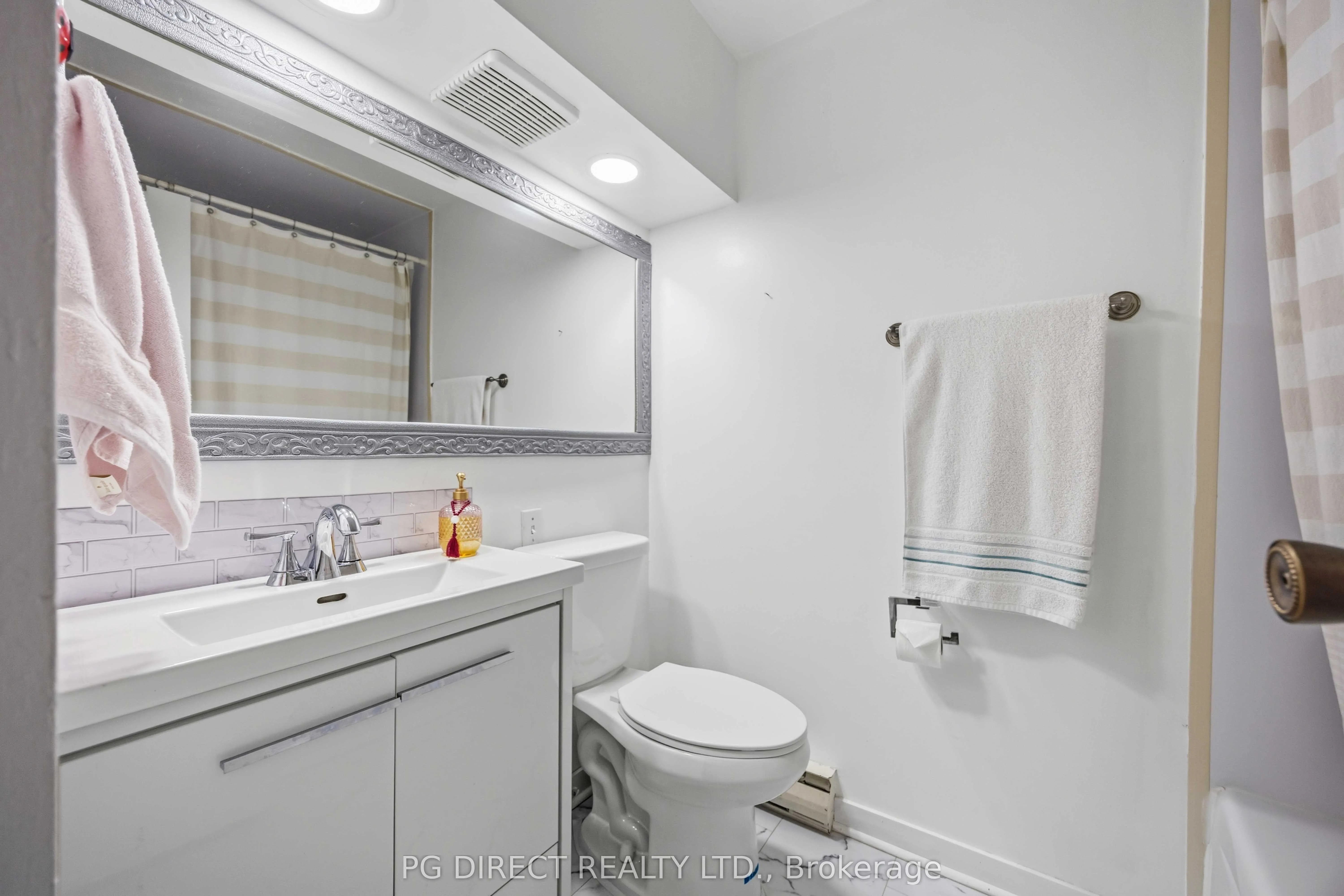 580 Mary Street E #214