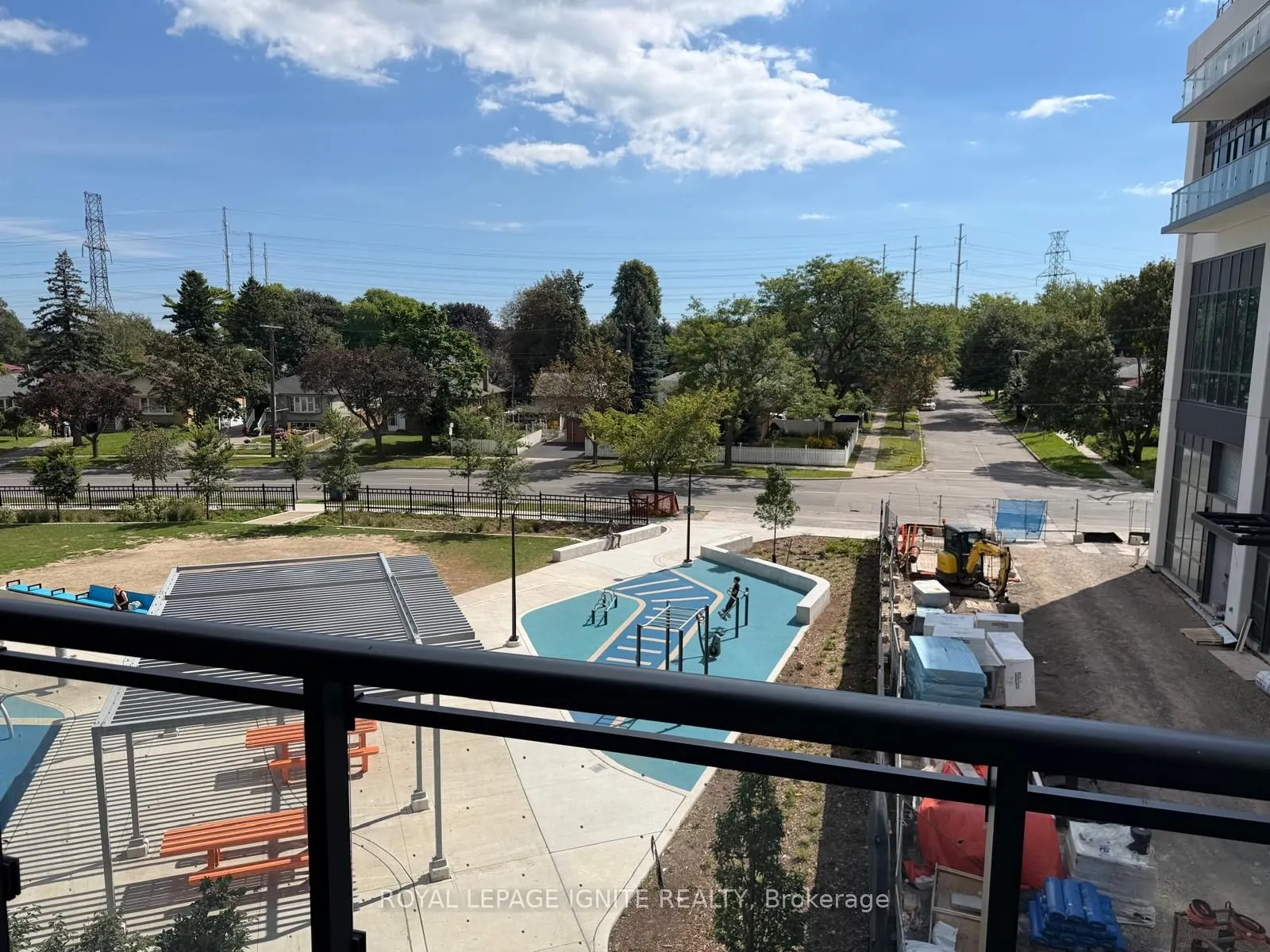 10 Meadowglen Place #310