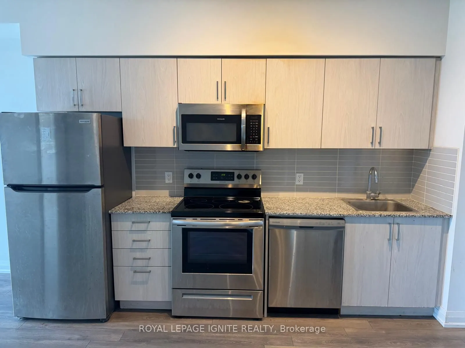 10 Meadowglen Place #310