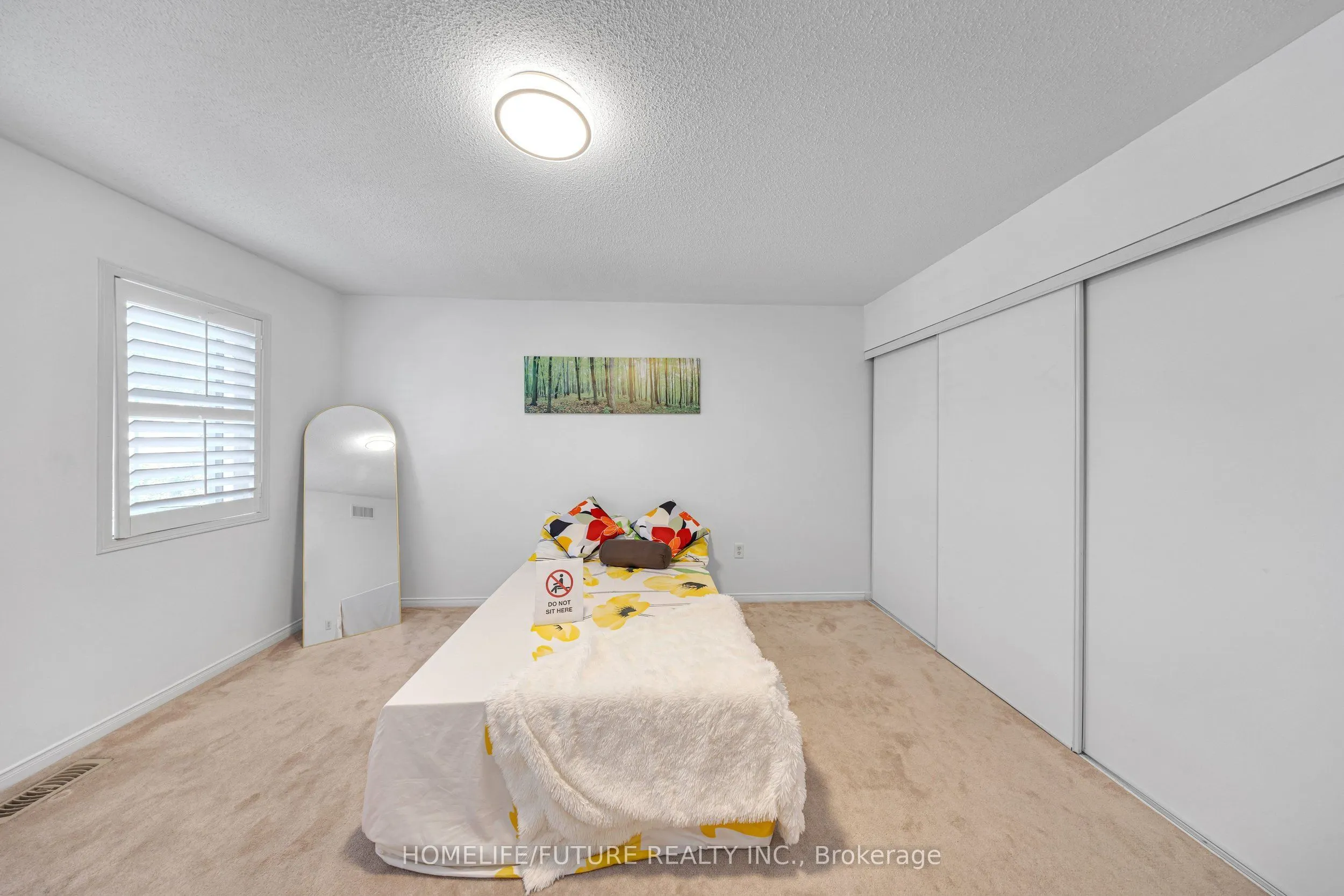 17 Grainger Crescent
