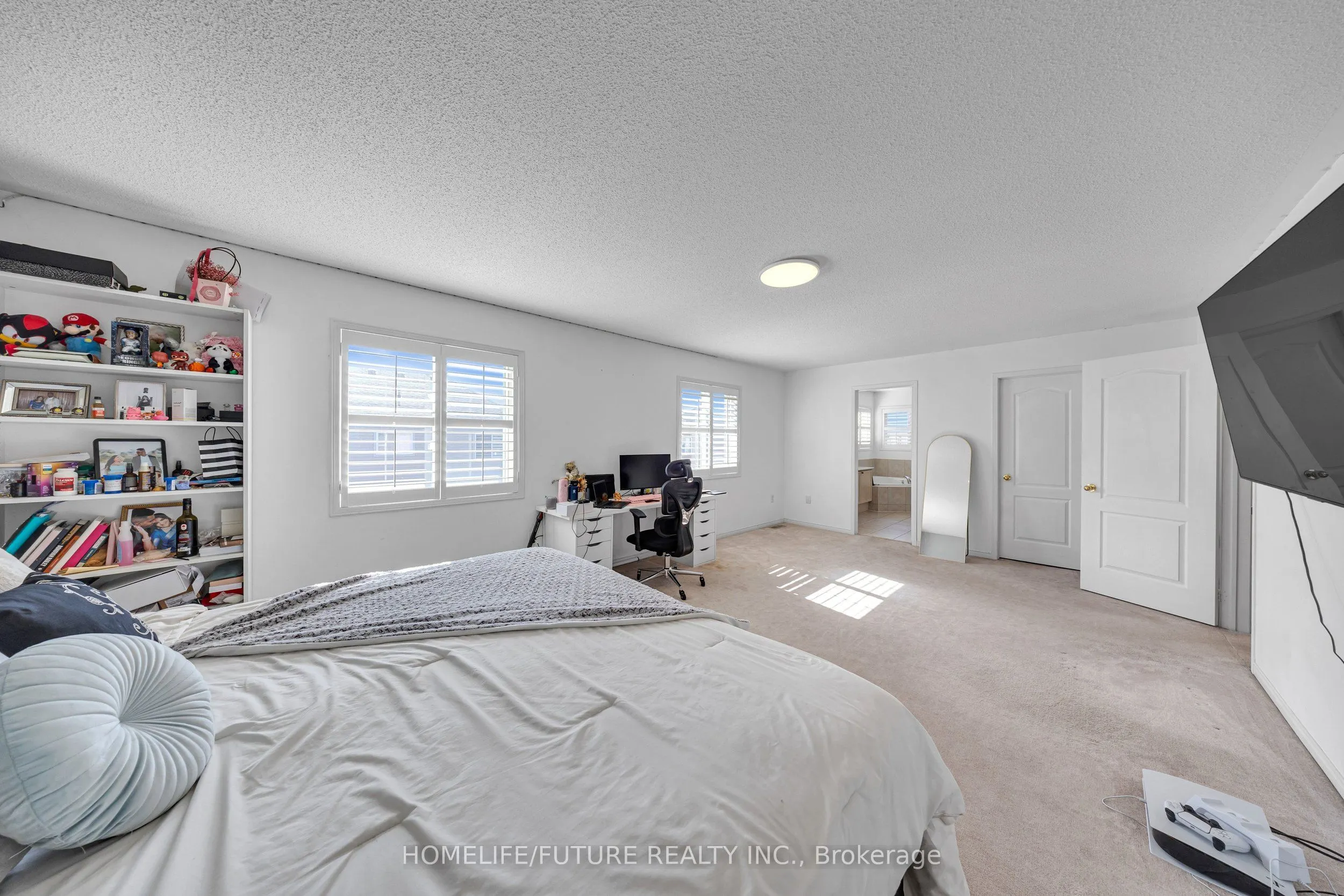 17 Grainger Crescent